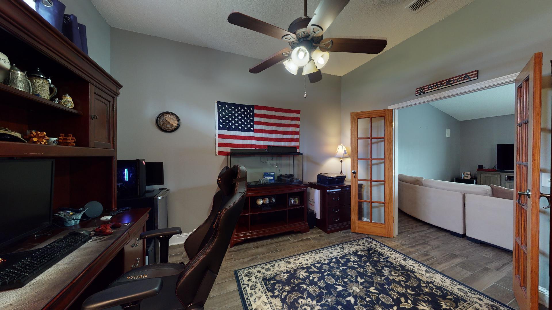 COUNTRY VIEW 10TH - Residential