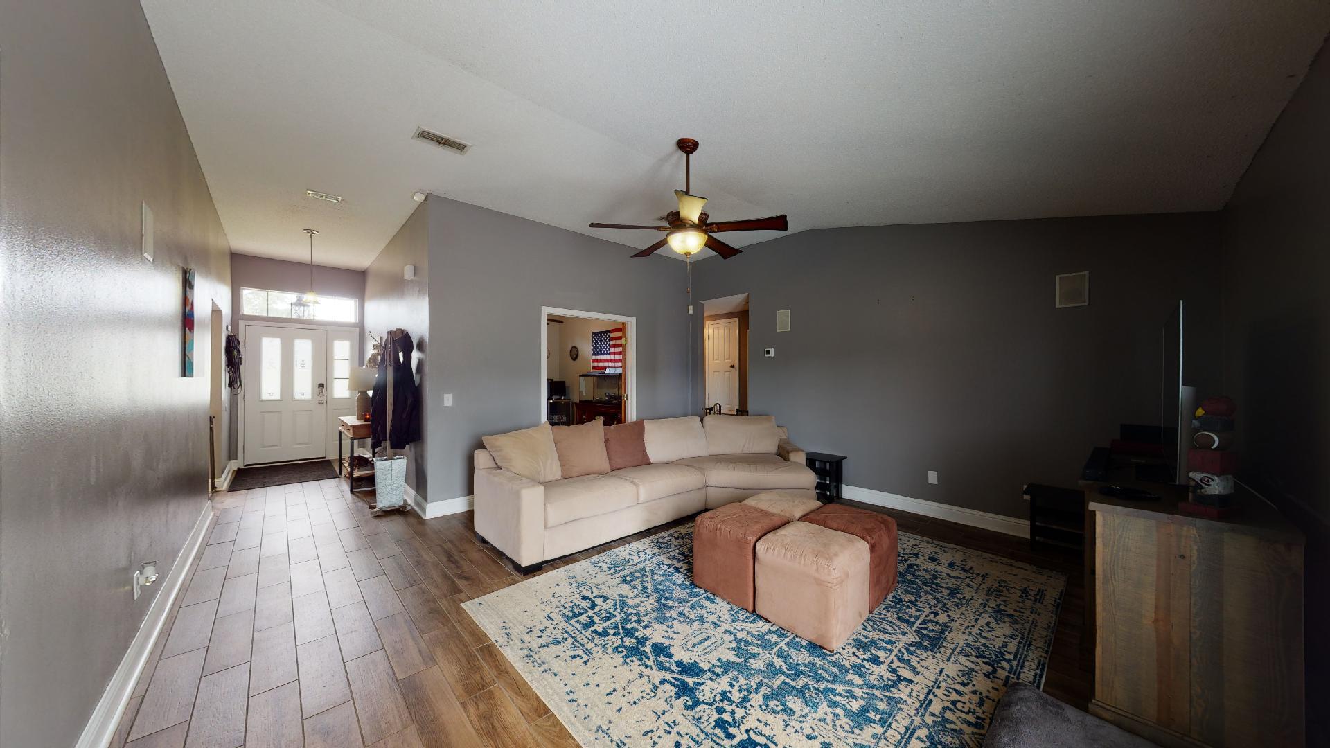 COUNTRY VIEW 10TH - Residential