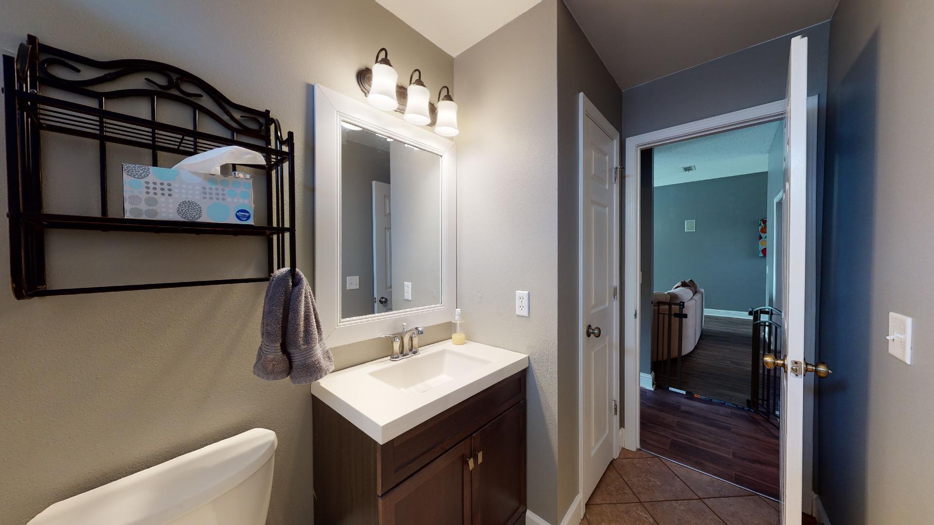 COUNTRY VIEW 10TH - Residential