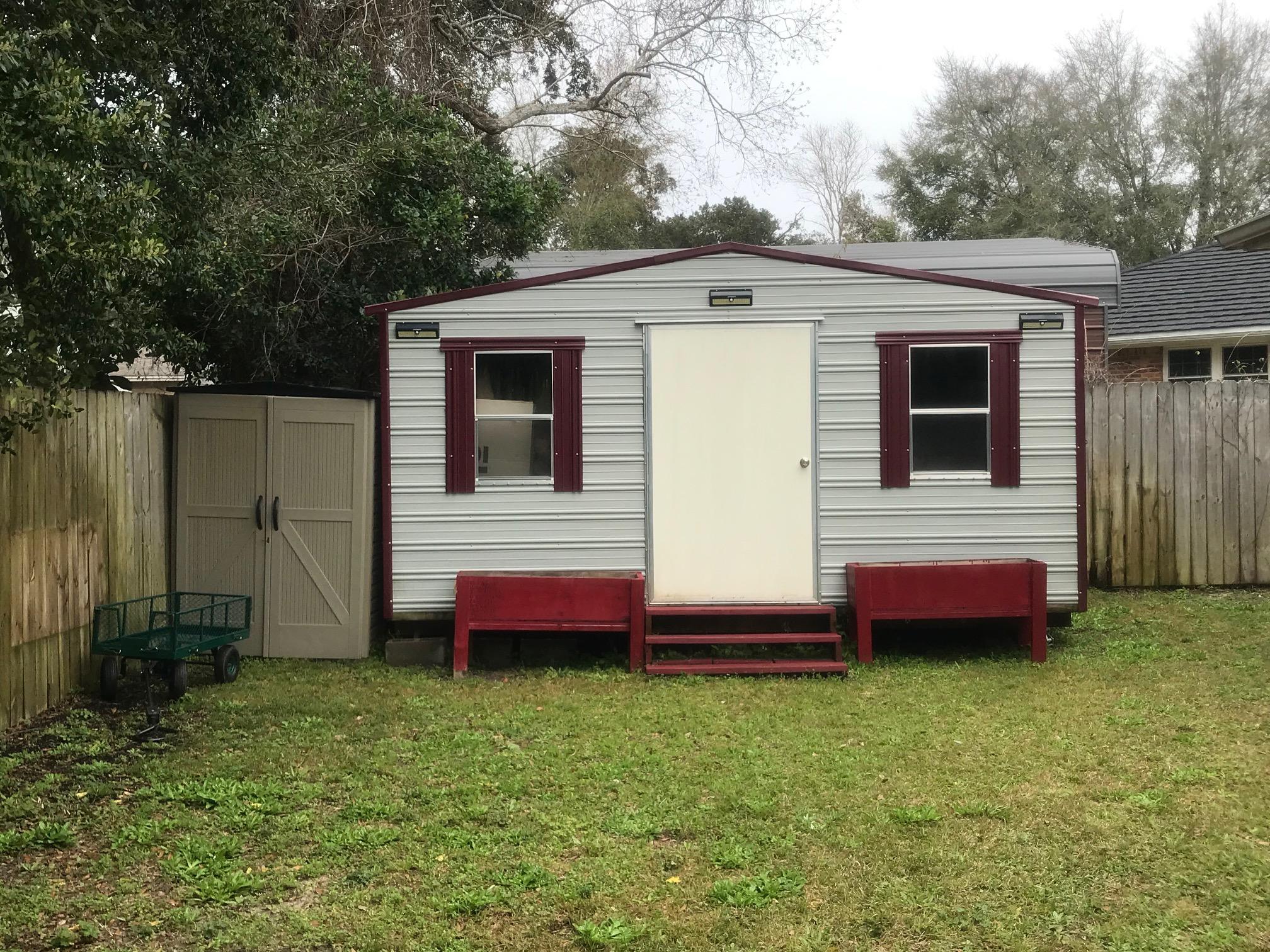 COLONIAL HEIGHTS - Residential