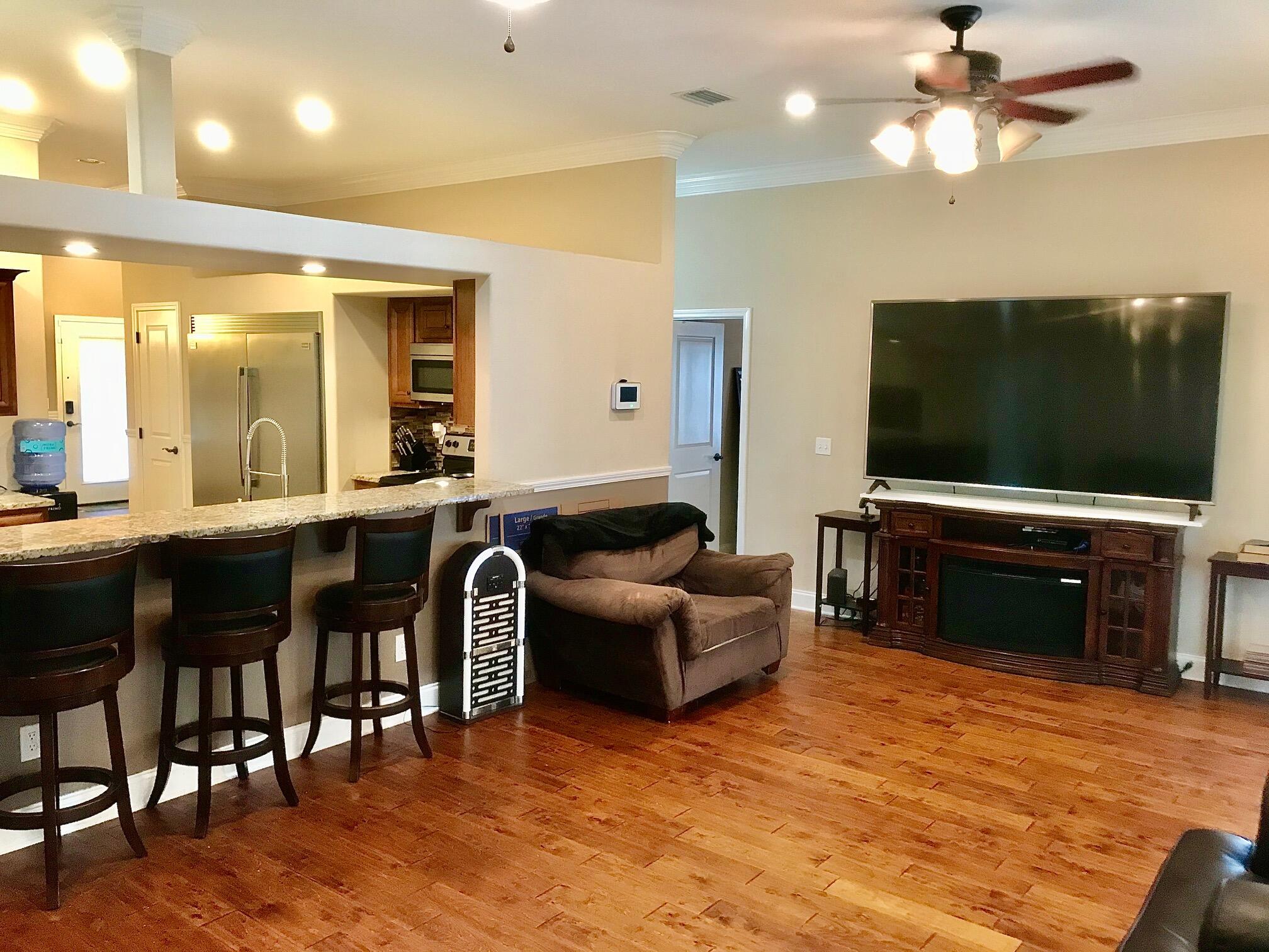 COLONIAL HEIGHTS - Residential