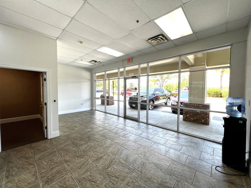 1,500 square foot office suite available in Lyndell Centre. Omega Title recently vacated the space, and they are now operating out of their office on Jenks Avenue. The space includes a large reception area, six private offices, breakroom and one ADA compliant restroom, Building signage available above the suite as well as tenant signage on the Lyndell Centre monument sign.