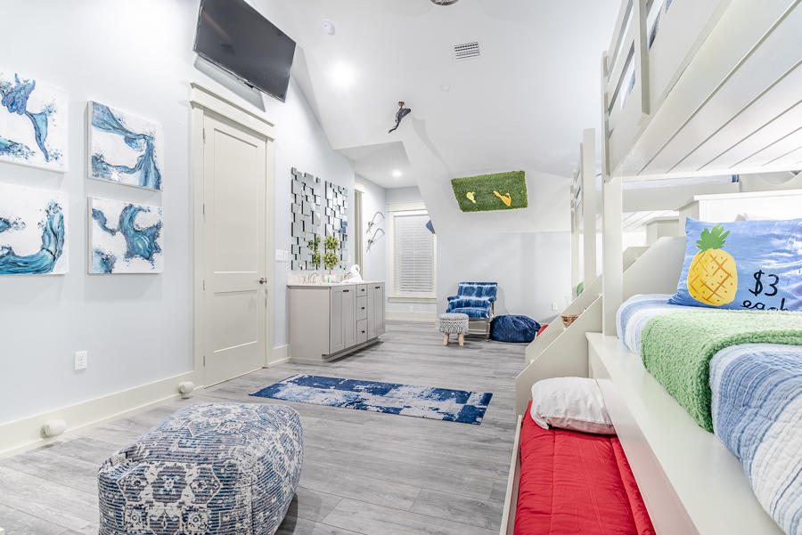 BELAIRE ESTATES - Residential