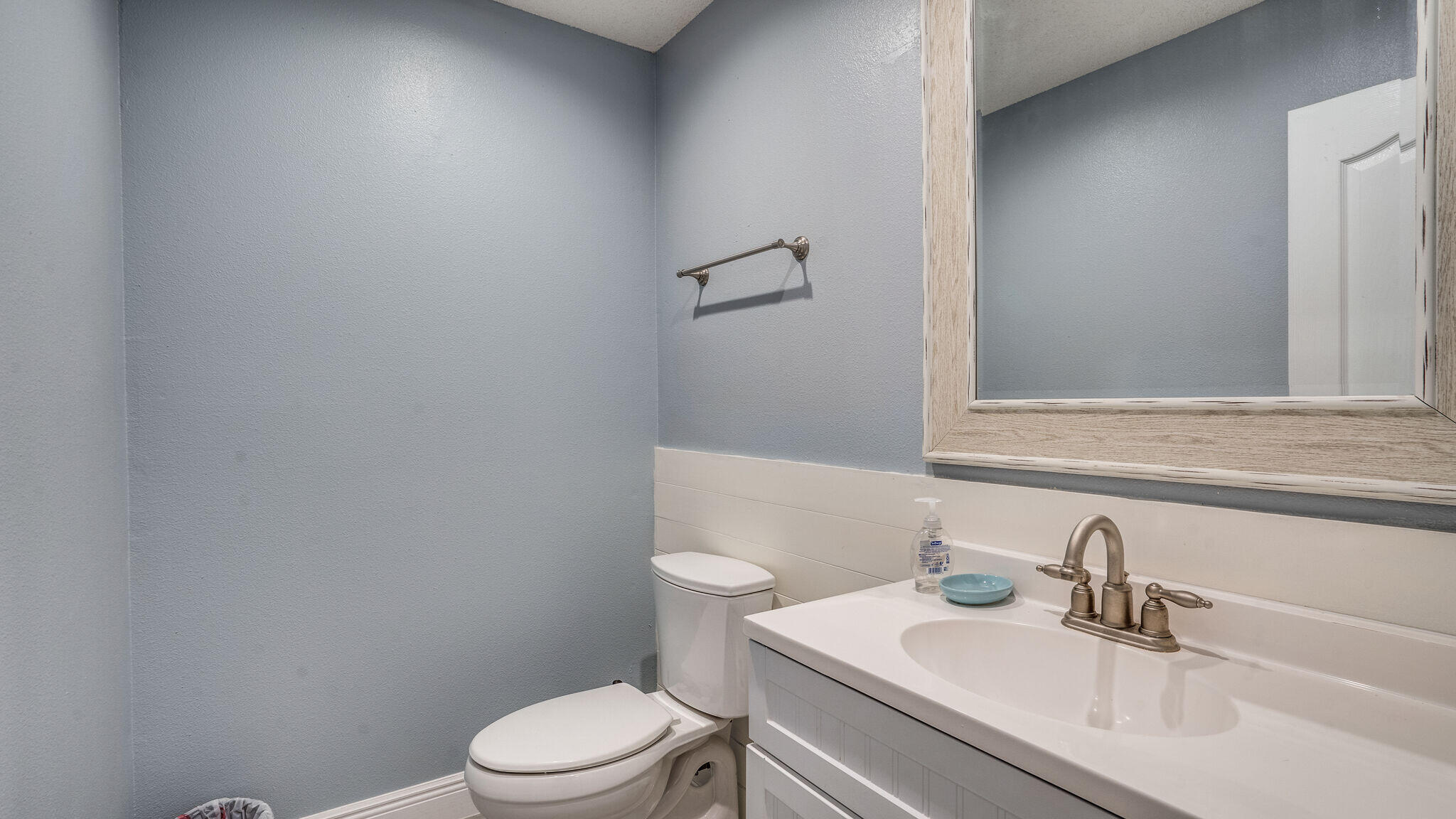 HOLLEY BY THE SEA - Residential