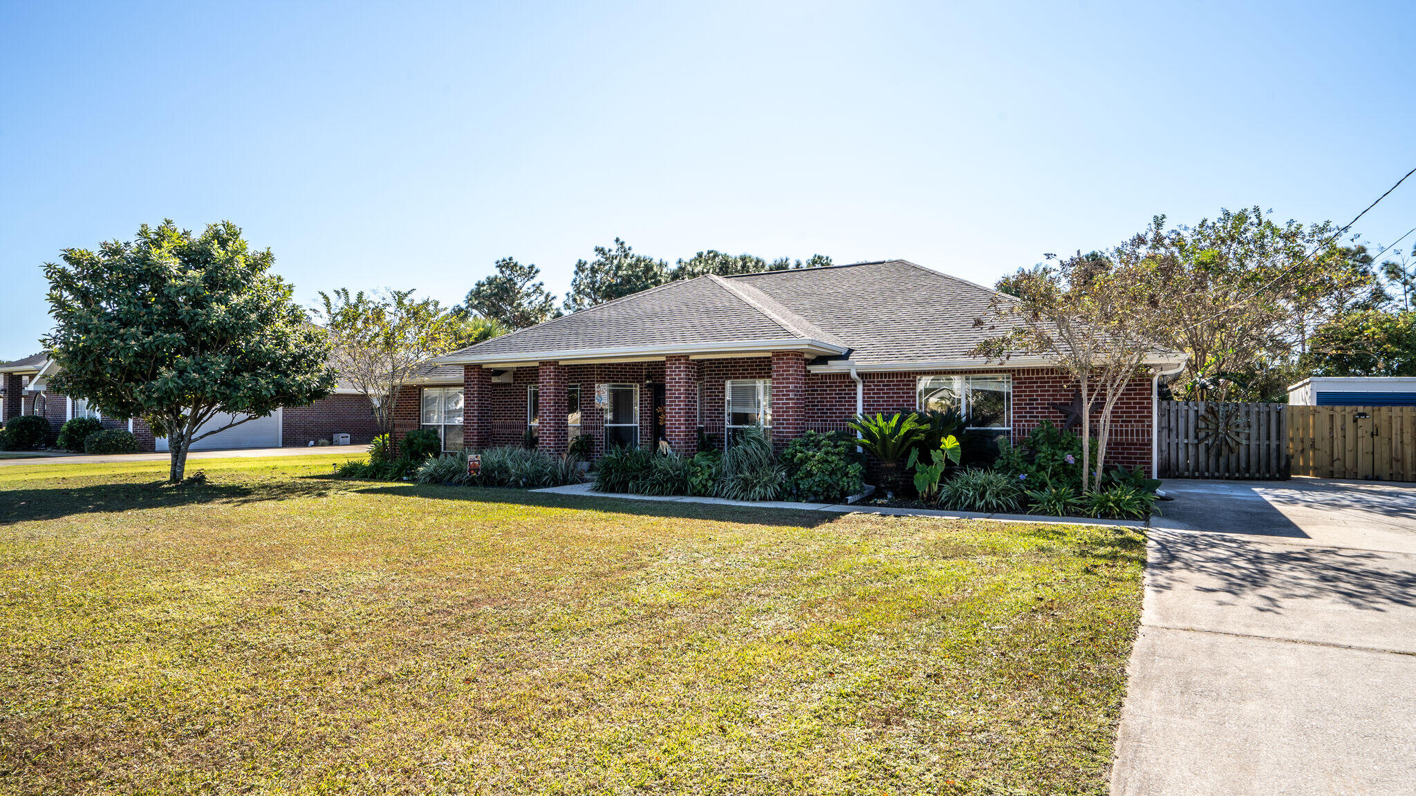 HOLLEY BY THE SEA - Residential