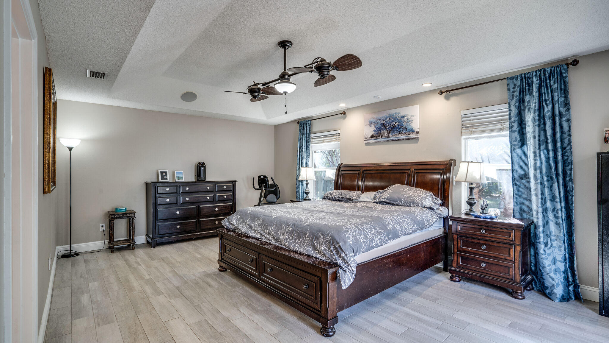 HOLLEY BY THE SEA - Residential