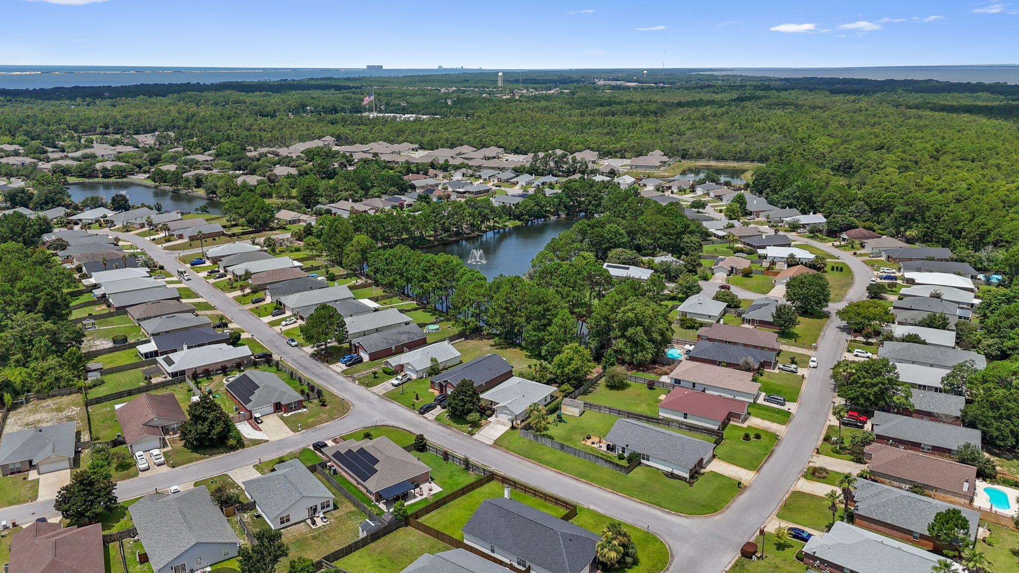 HIDDEN SHORES - Residential