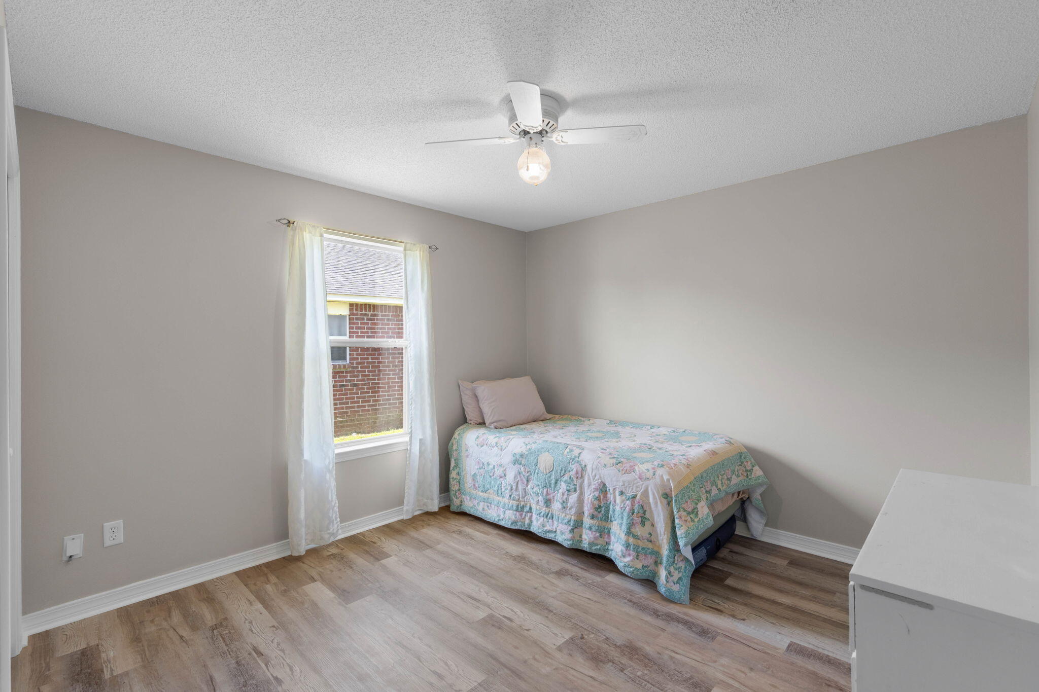 HIDDEN SHORES - Residential