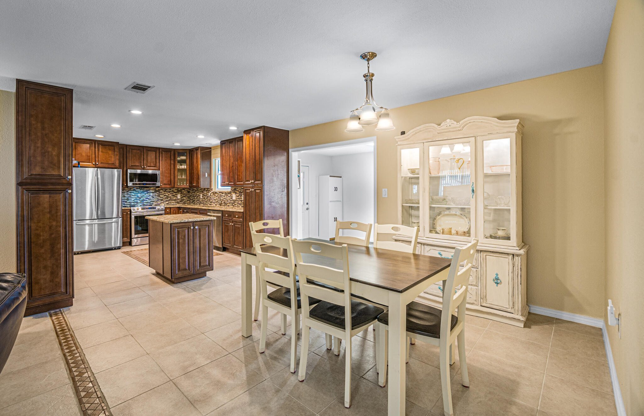 GABLE ESTATES - Residential