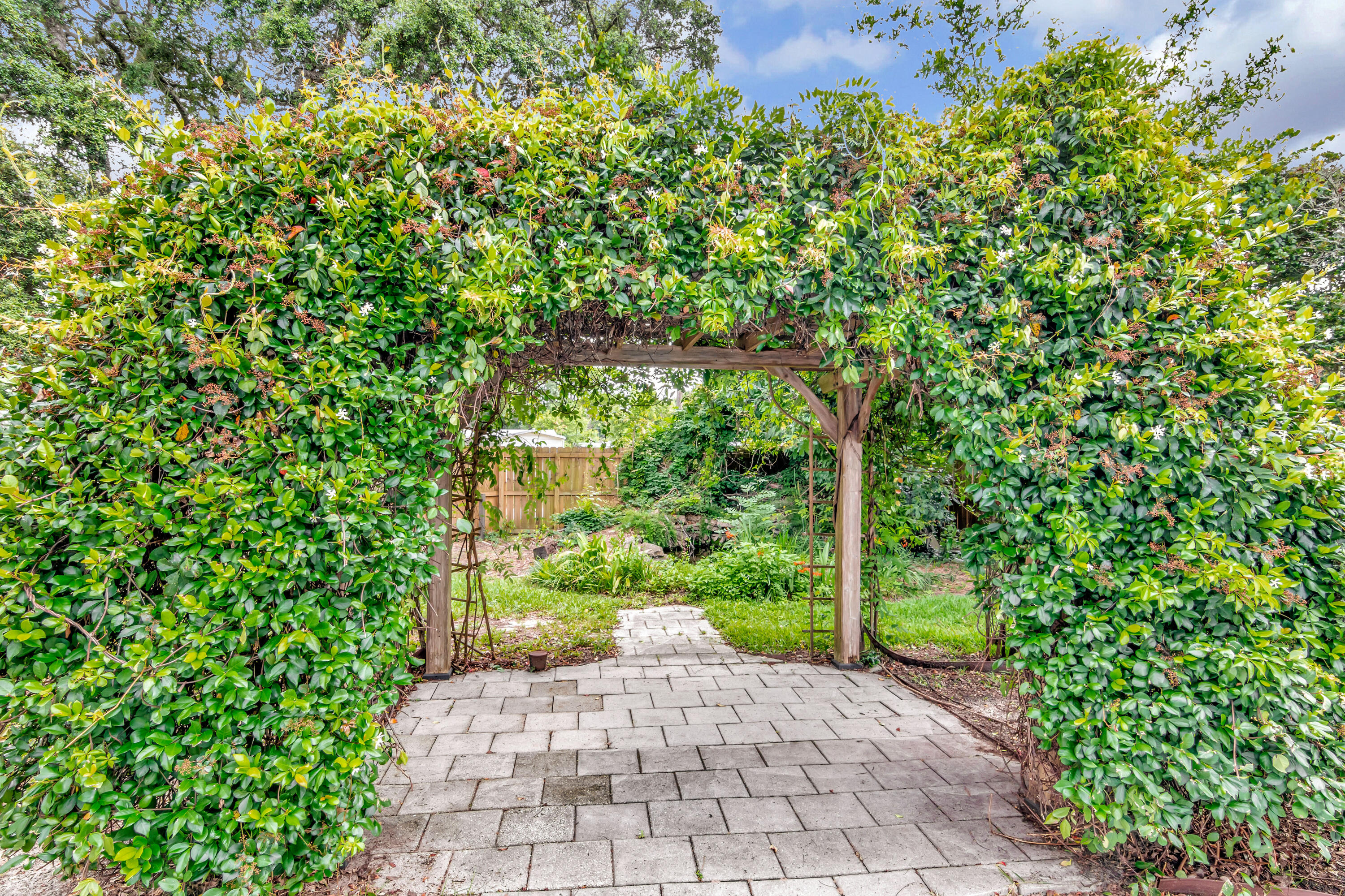 GARNIERS BEACH 3RD - Residential