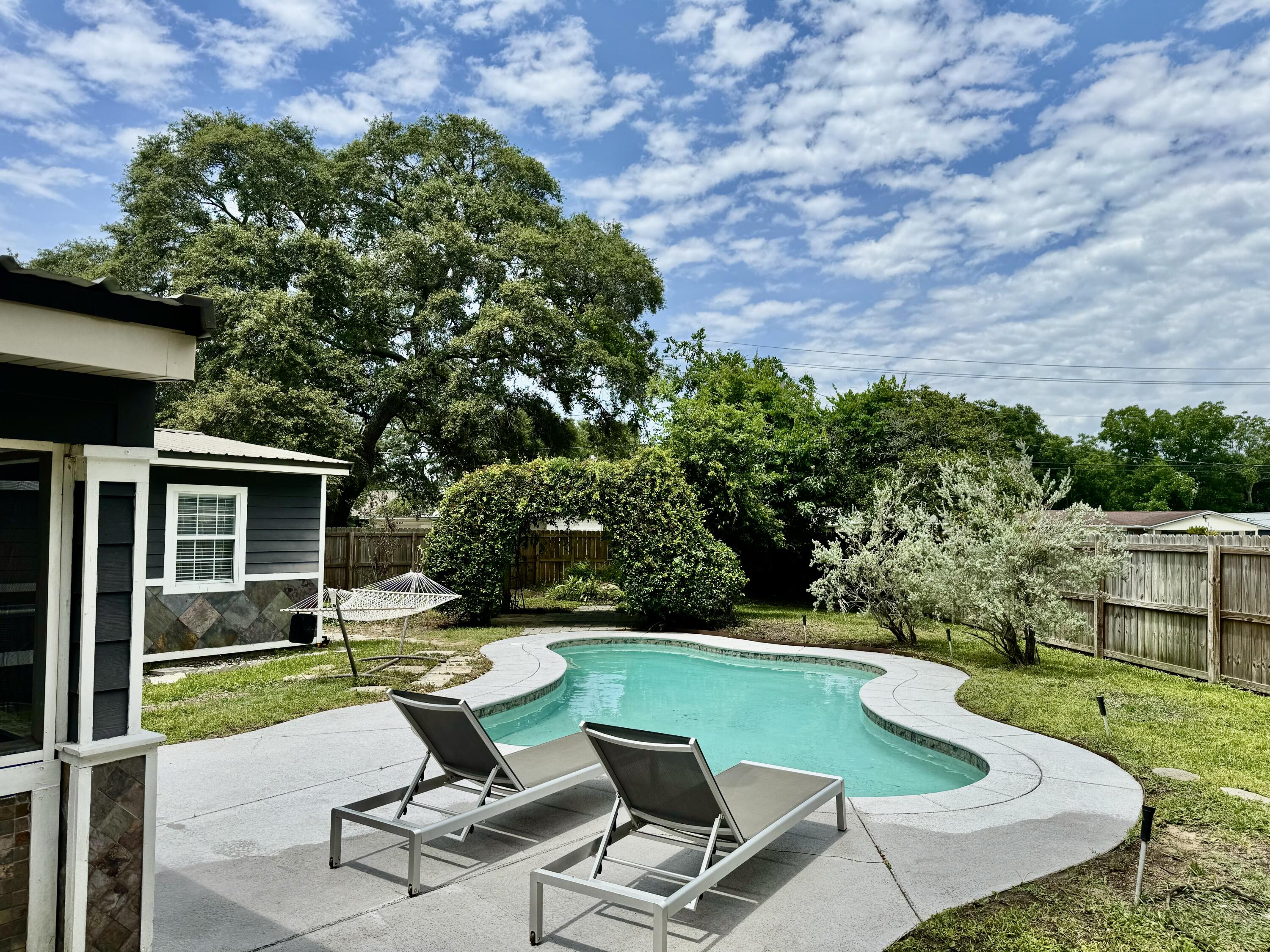 GARNIERS BEACH 3RD - Residential