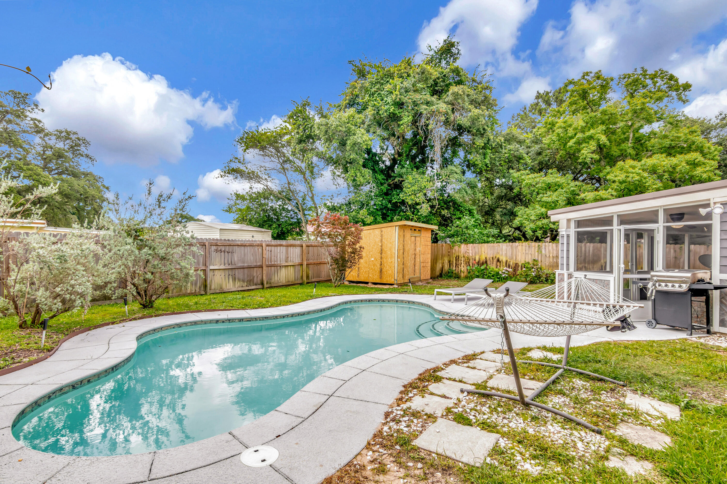 GARNIERS BEACH 3RD - Residential