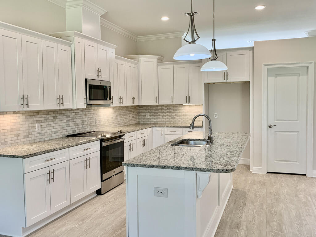 HOLLEY BY THE SEA - Residential