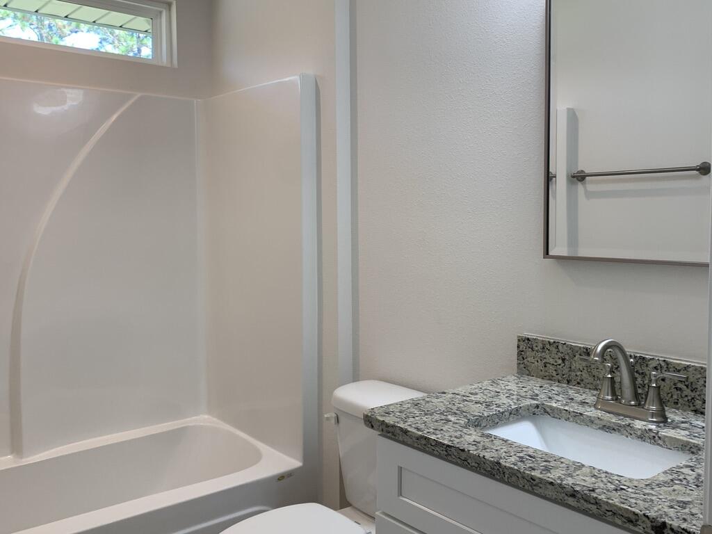 HOLLEY BY THE SEA - Residential