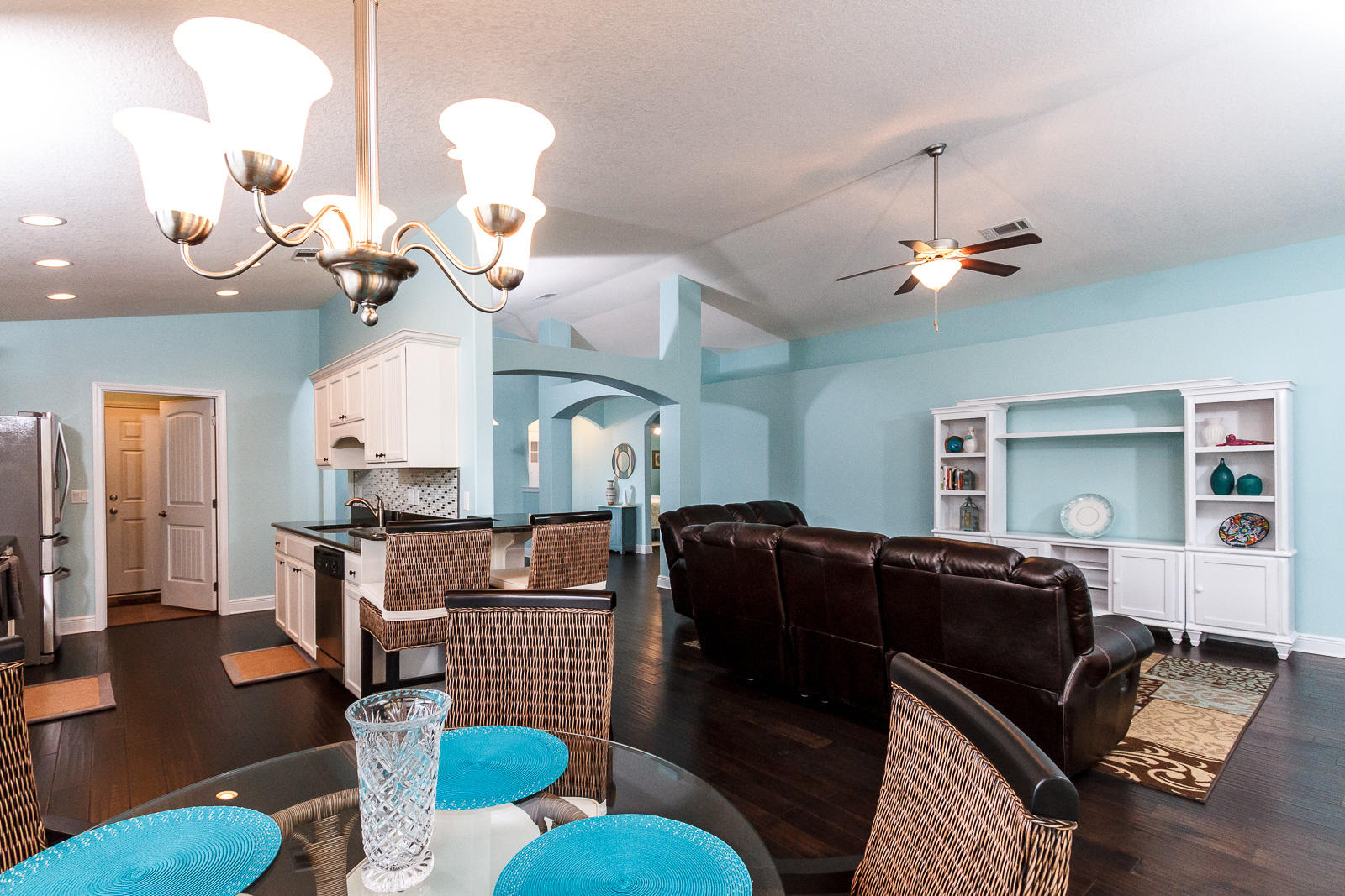 EAGLE BAY - Residential