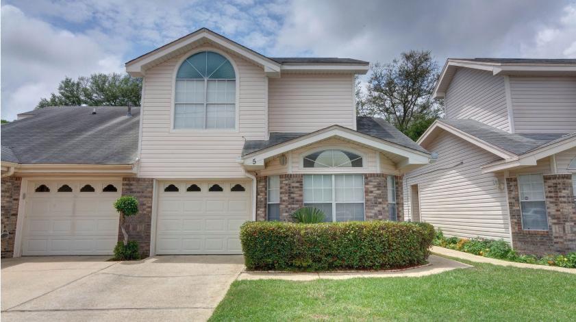 FALCON RIDGE - Residential