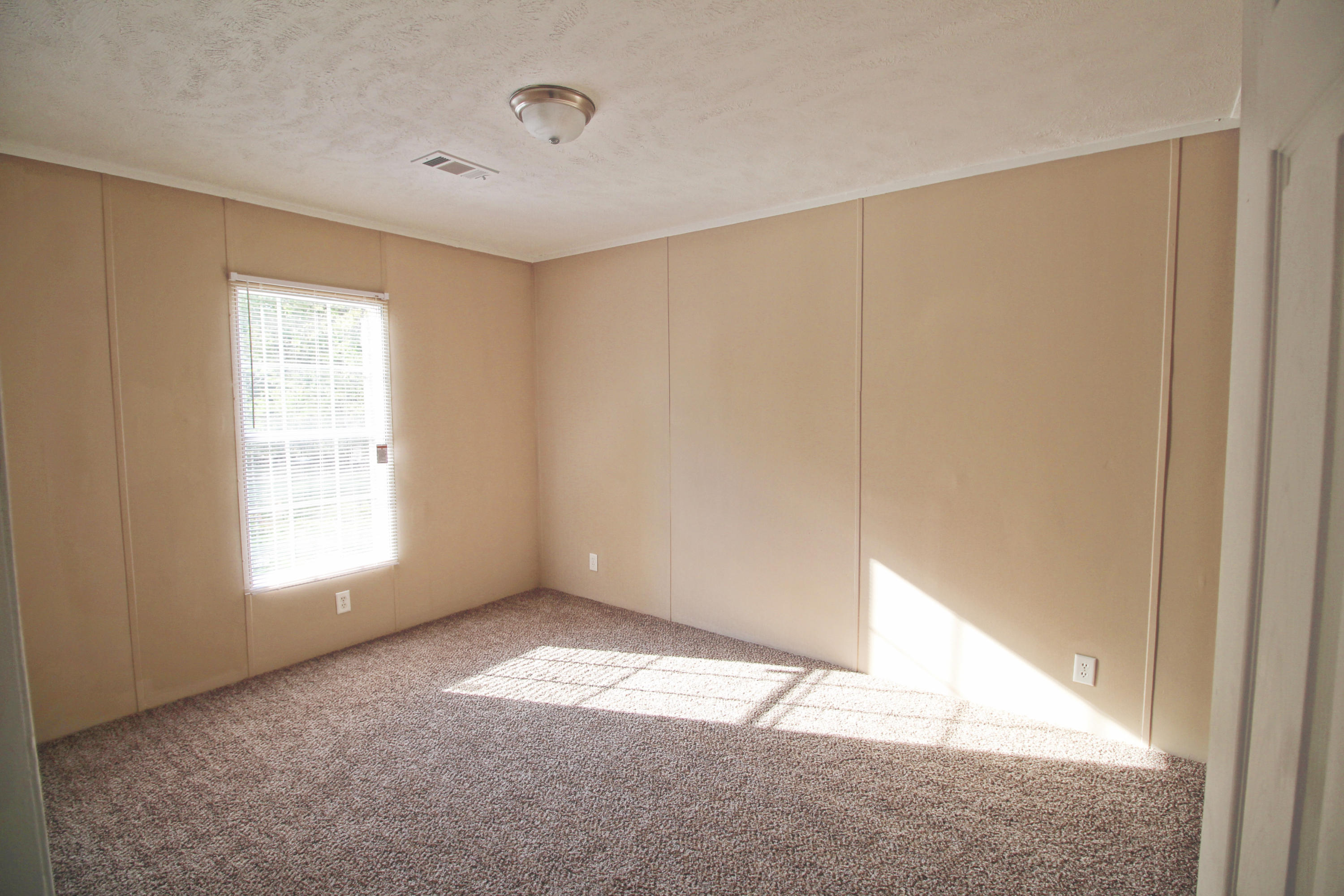 OAKWOOD LAKES ESTATES - Residential