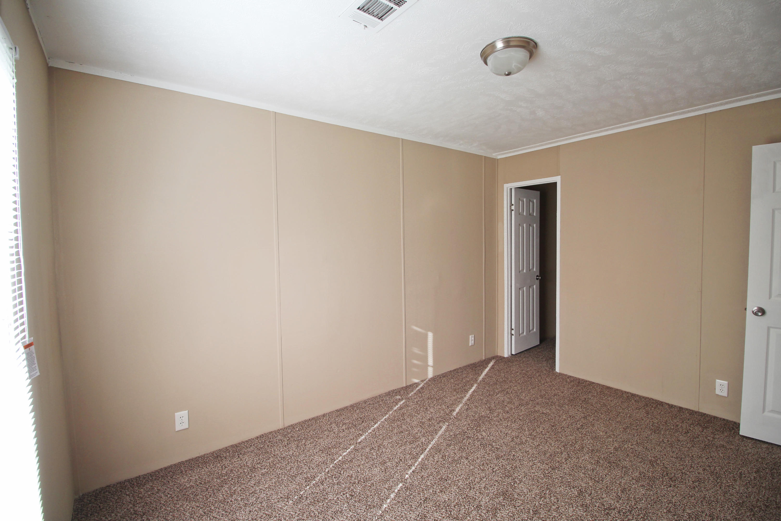 OAKWOOD LAKES ESTATES - Residential