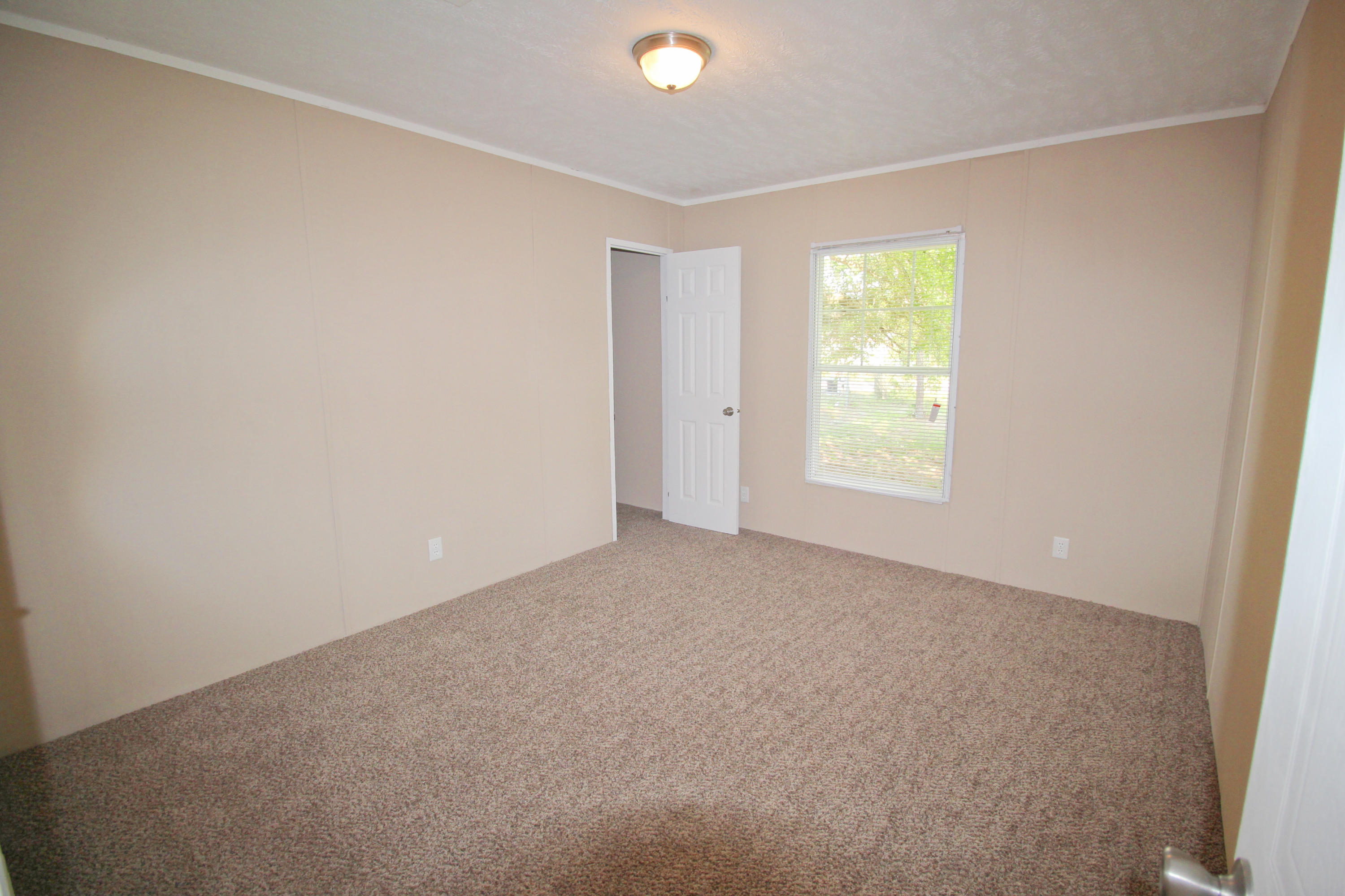 OAKWOOD LAKES ESTATES - Residential