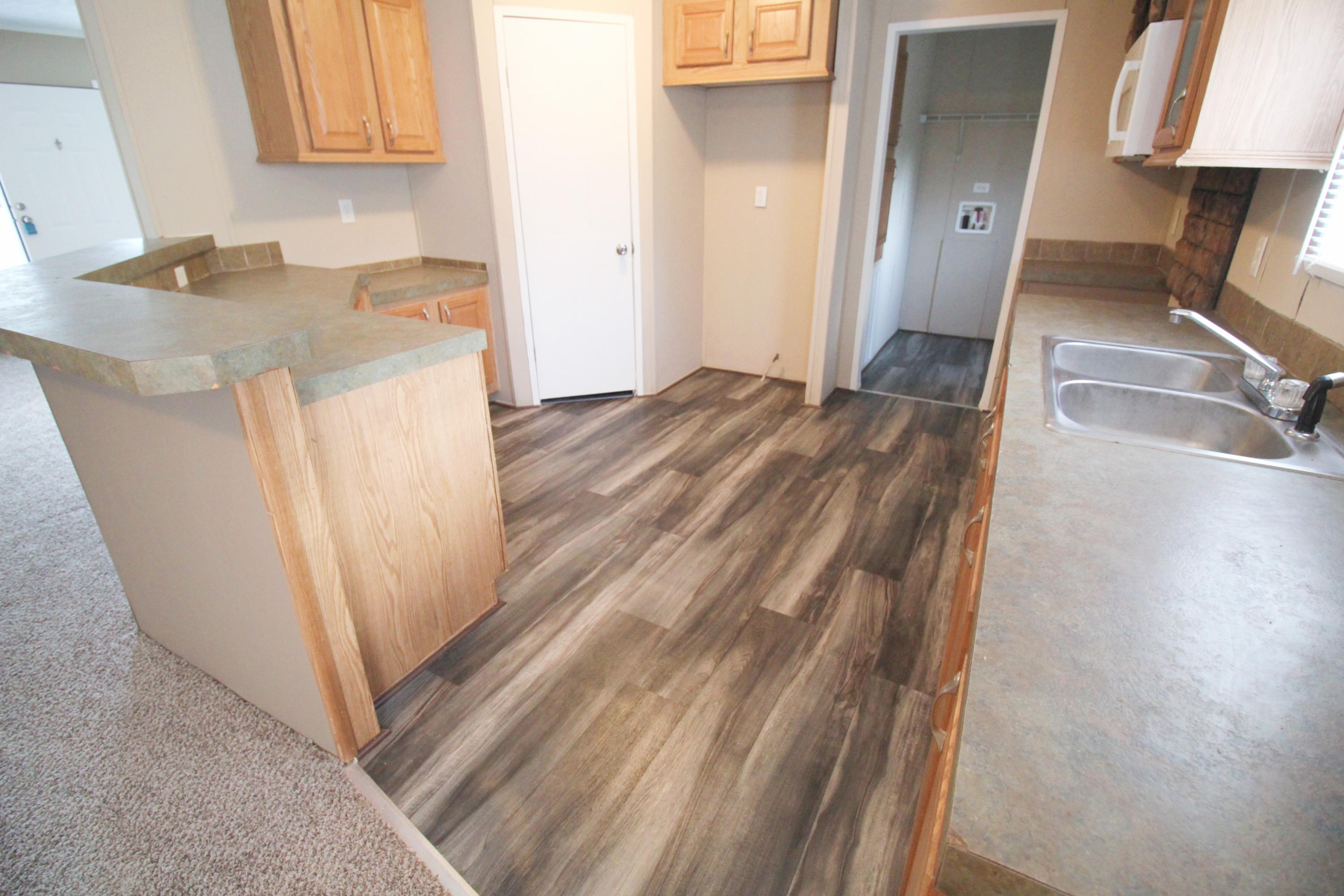 OAKWOOD LAKES ESTATES - Residential