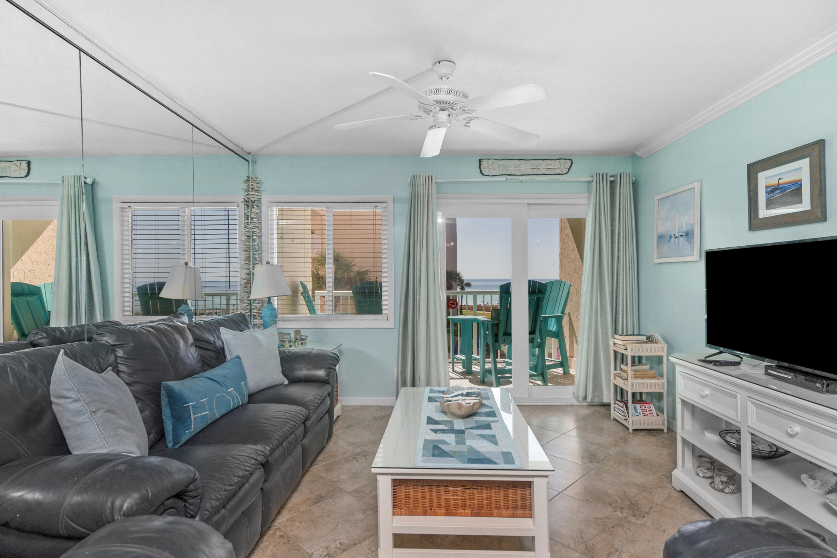HOLIDAY SURF & RACQUET CLUB - Residential