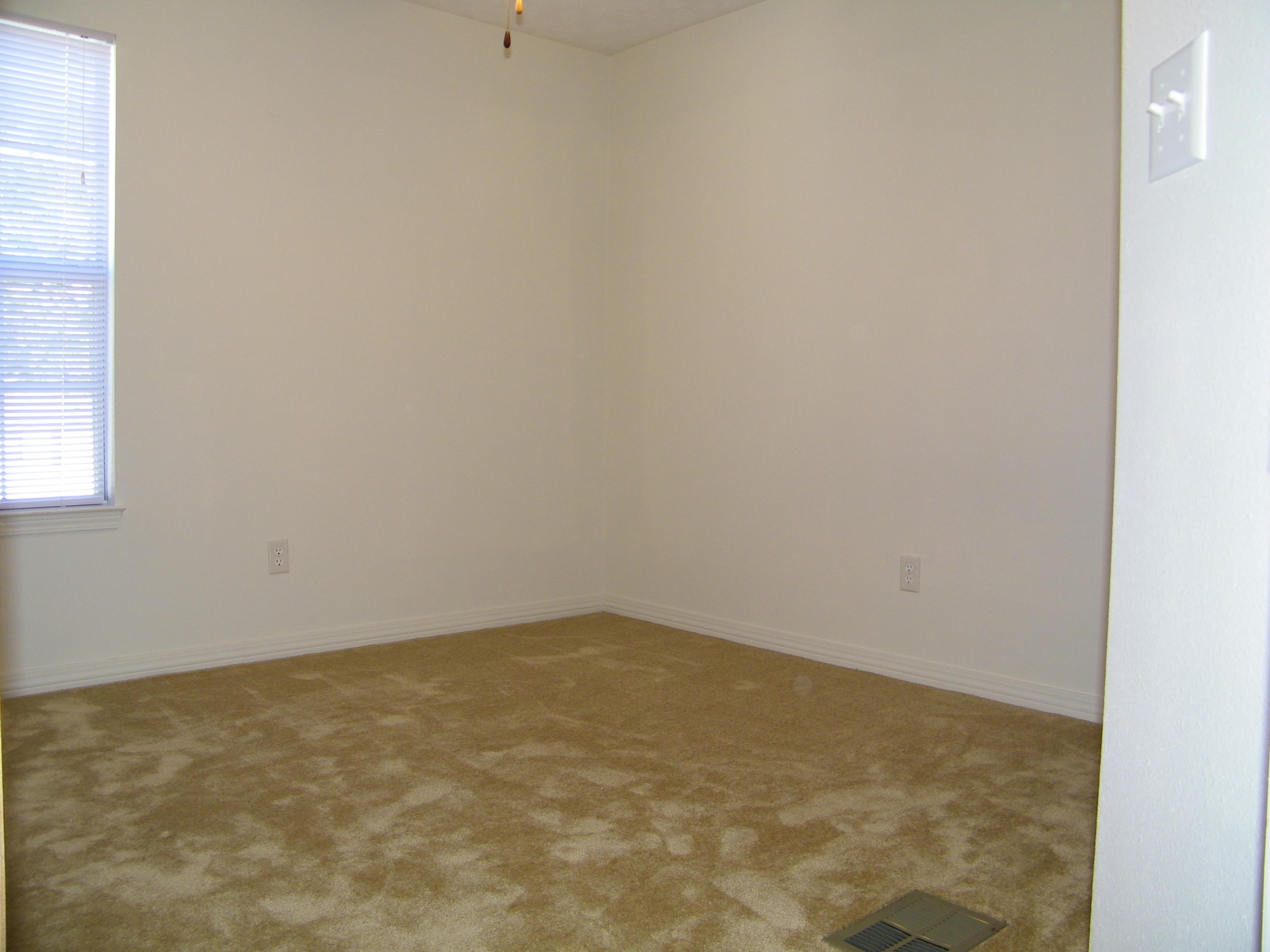 FOREST OAKS PH 3 - Residential Lease