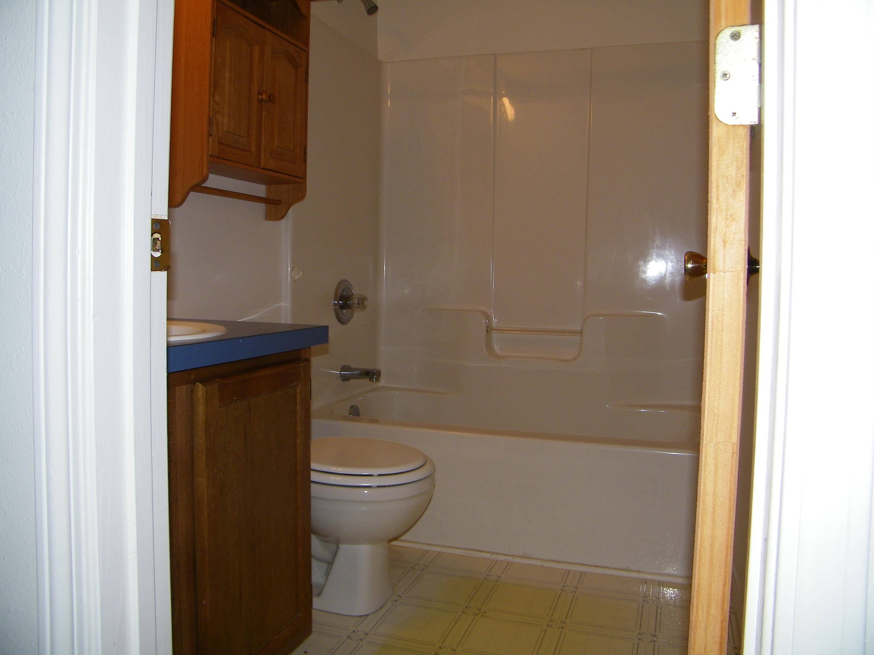 FOREST OAKS PH 3 - Residential Lease