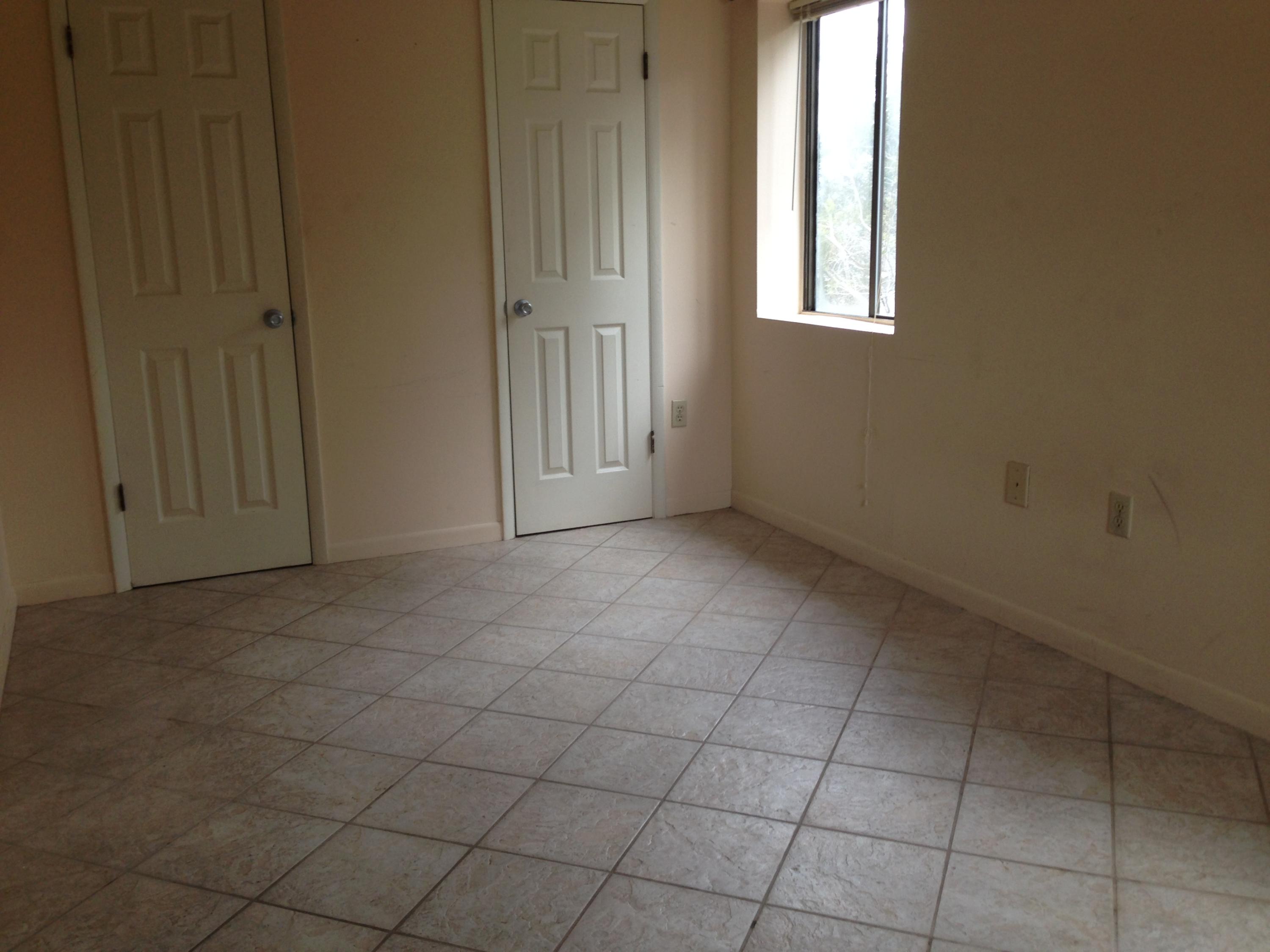 PORT DIXIE LOTS 3 TO 5 INC BLK 49 1102-1426 AND S1/2 OF ALLEY N AND ADJACENT THEREOF AND N 20FT OF V - Residential Lease