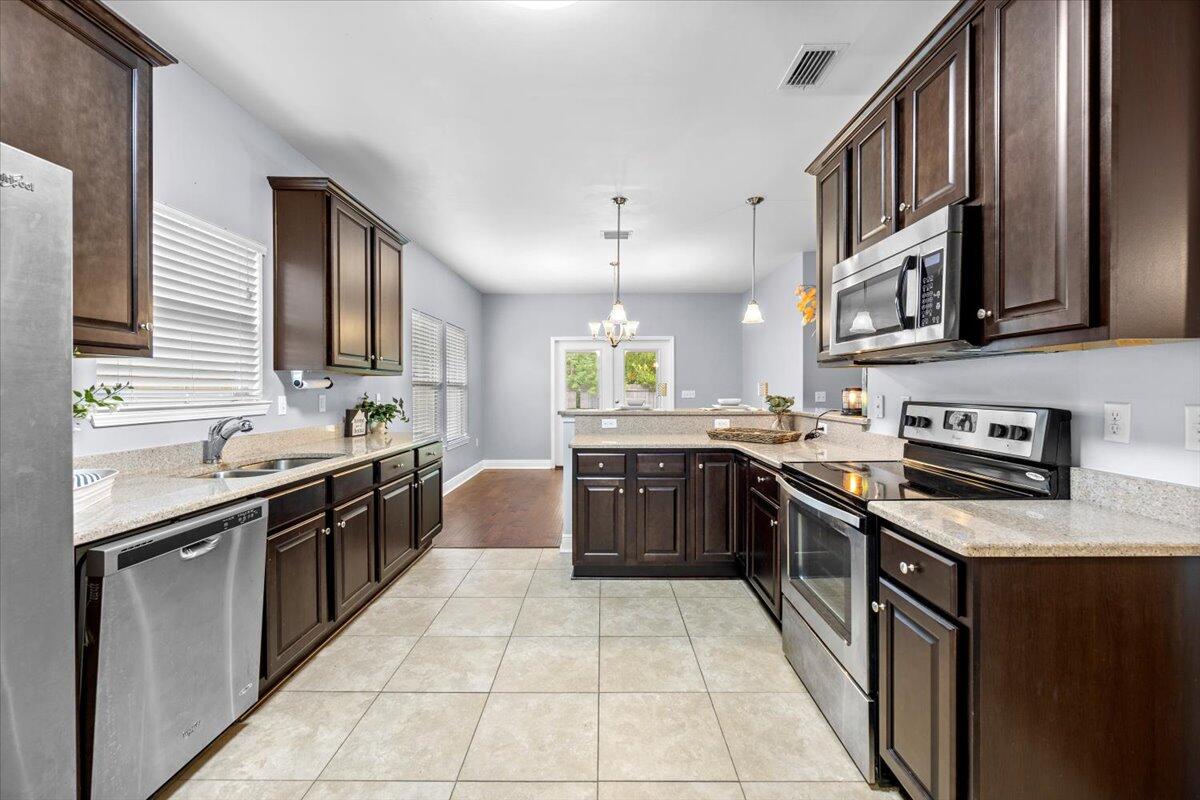 CRESCENT SHORES - Residential