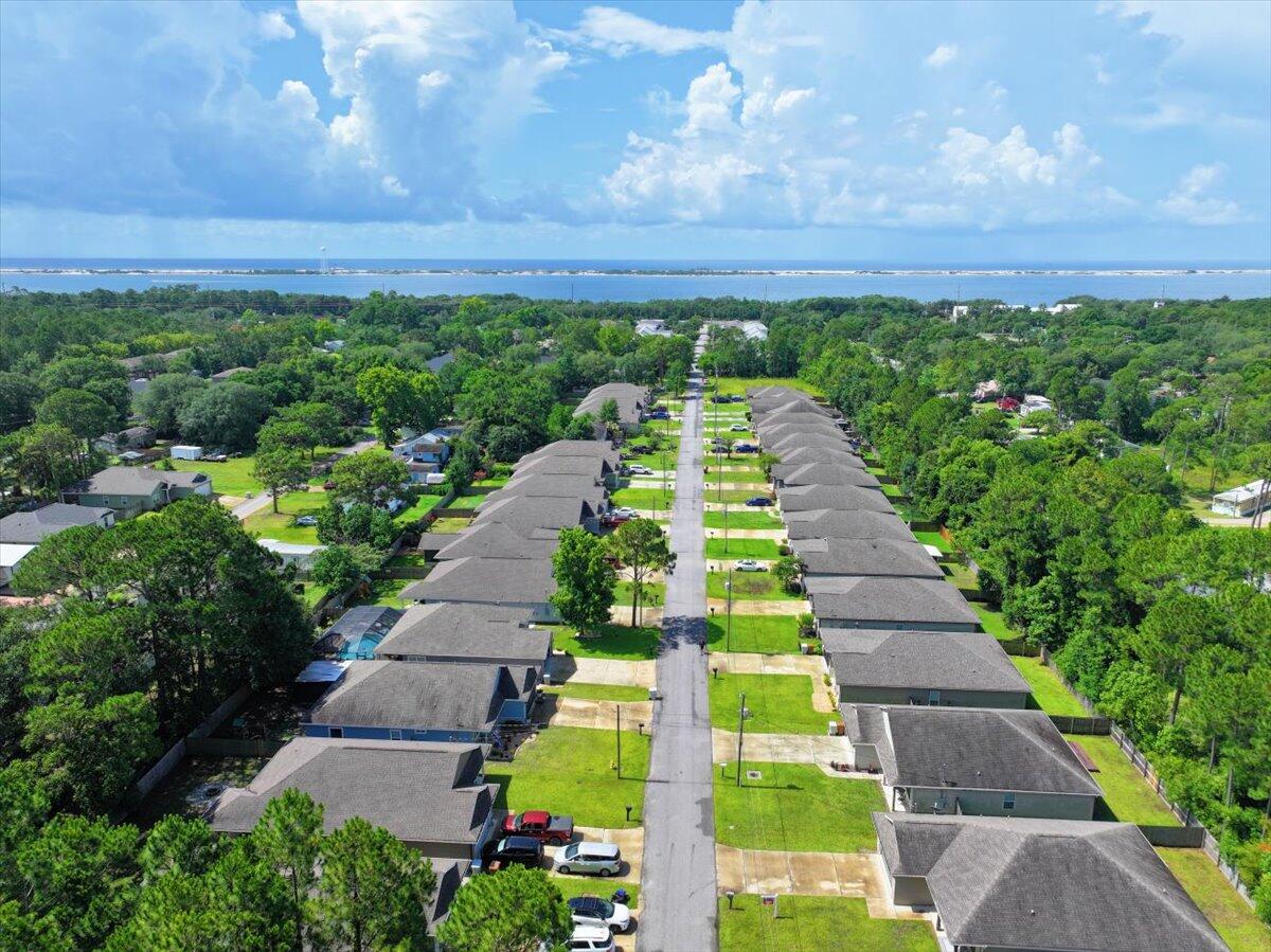 CRESCENT SHORES - Residential