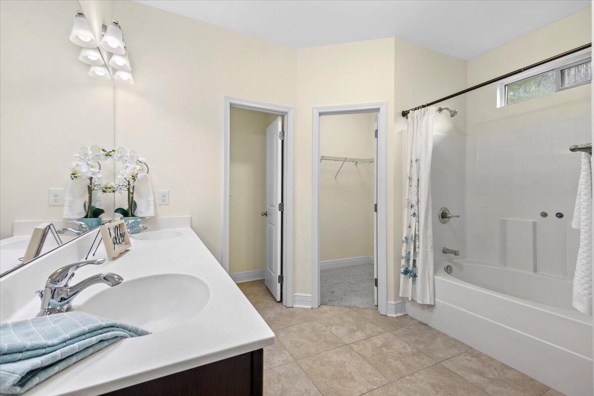 CRESCENT SHORES - Residential