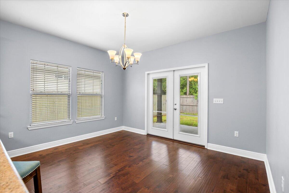 CRESCENT SHORES - Residential
