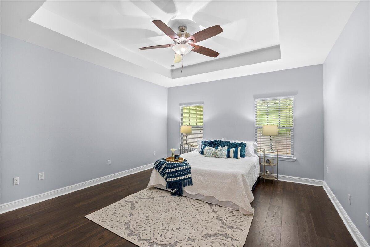 CRESCENT SHORES - Residential