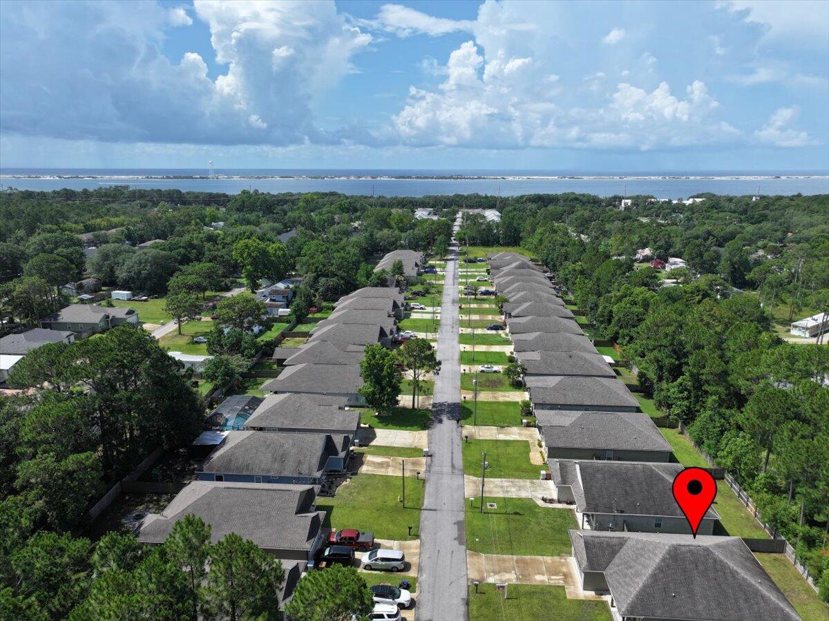 CRESCENT SHORES - Residential