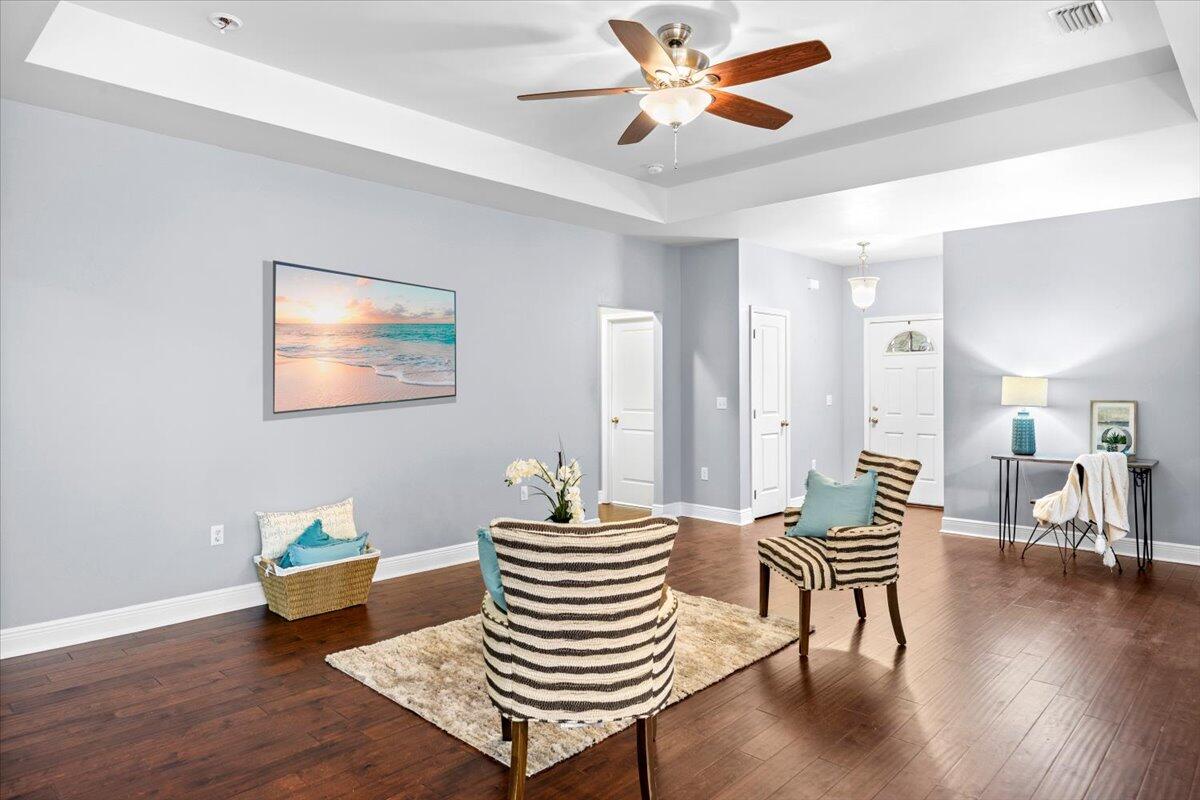 CRESCENT SHORES - Residential