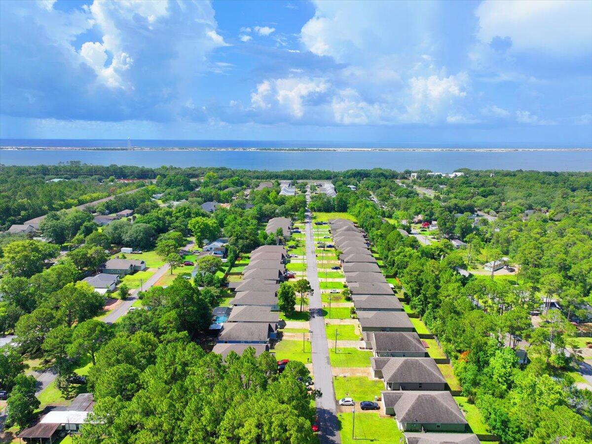 CRESCENT SHORES - Residential