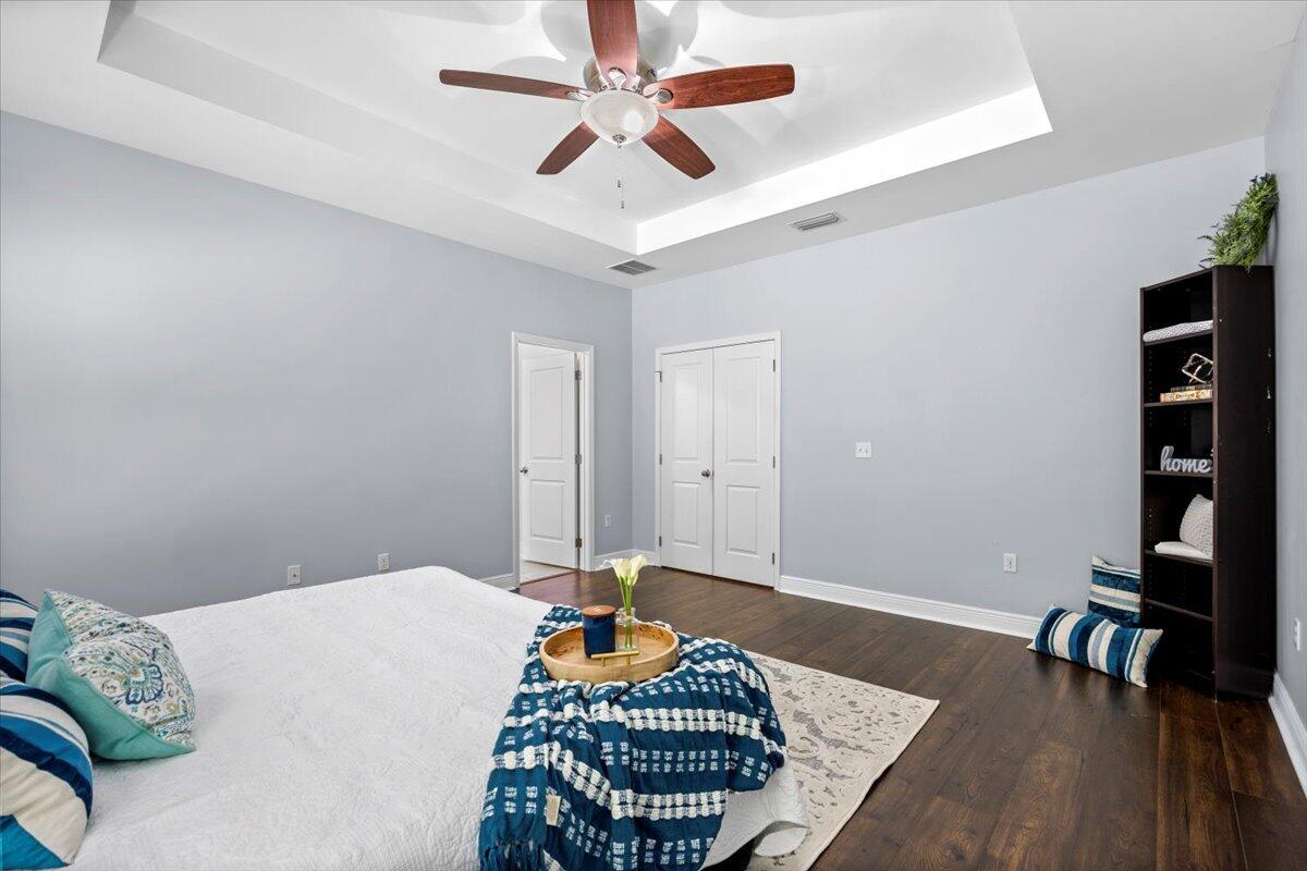 CRESCENT SHORES - Residential