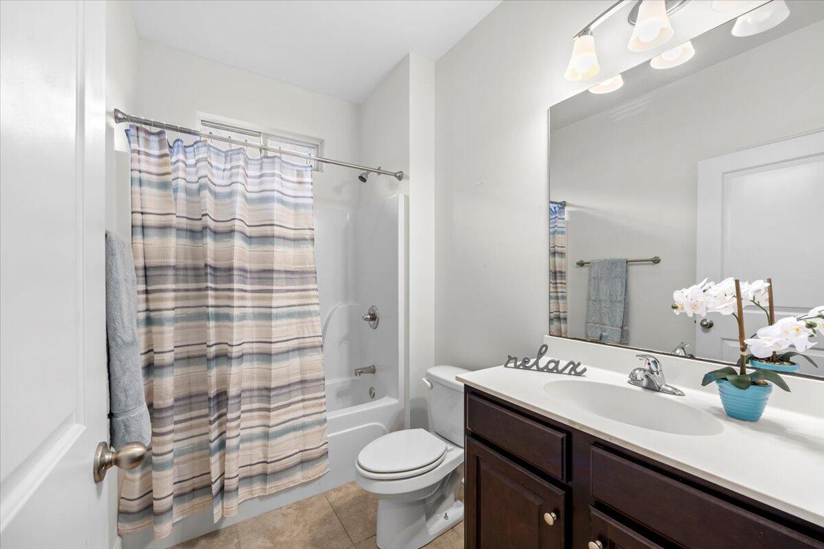 CRESCENT SHORES - Residential