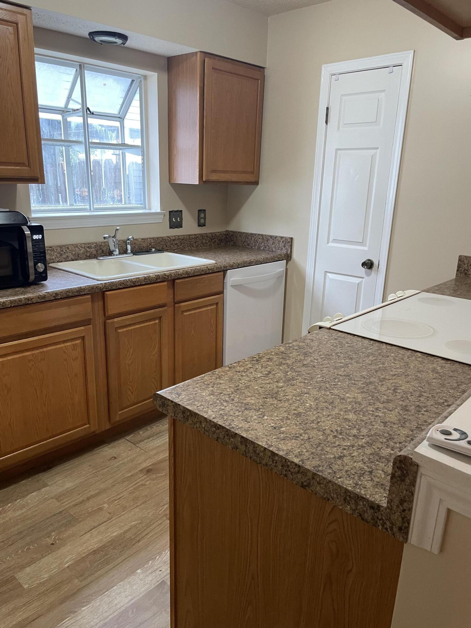 BLUE PINE VILLAGE AMENDED - Residential Lease