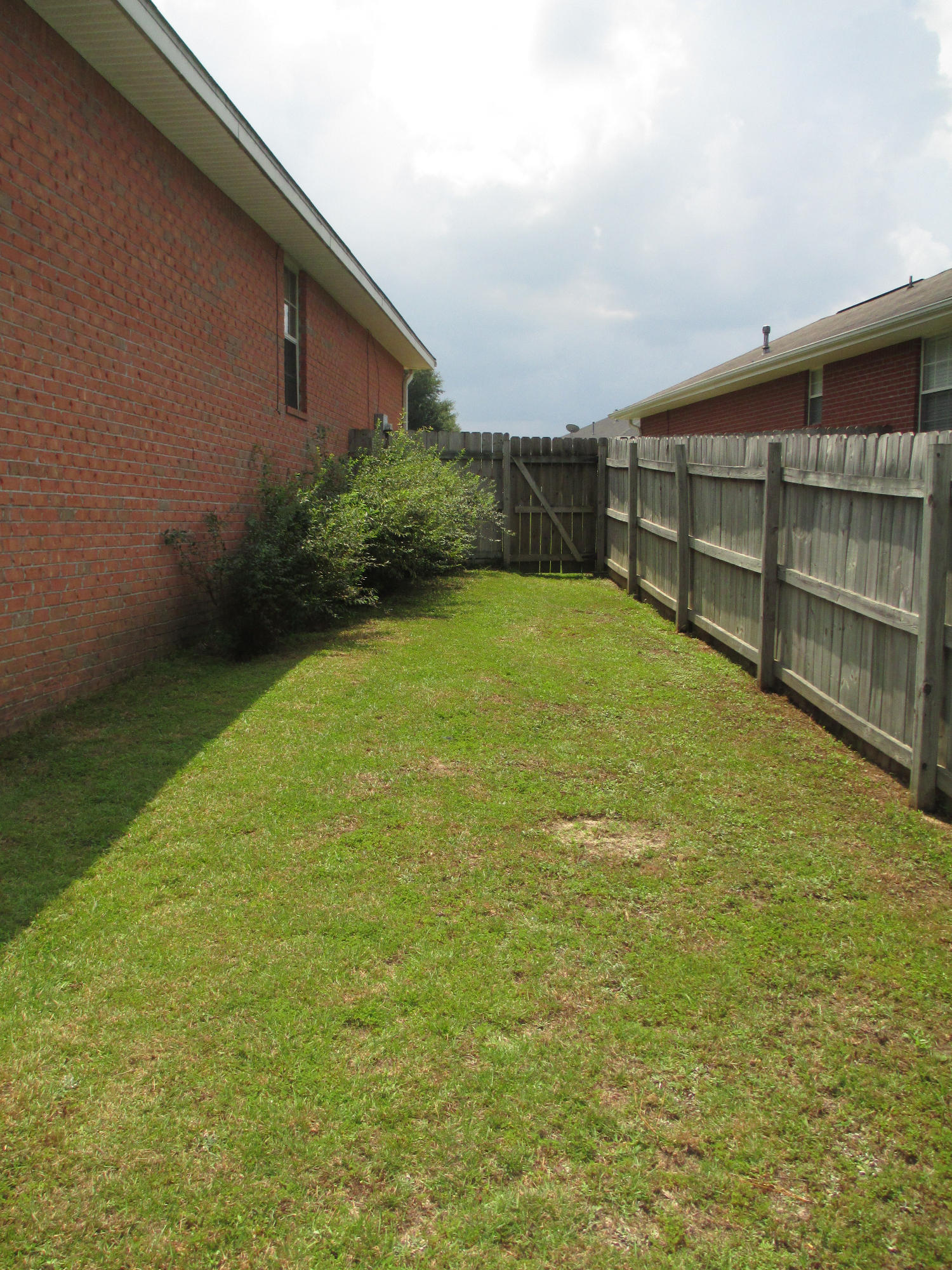 CHEROKEE BEND S/D PH 2 - Residential Lease
