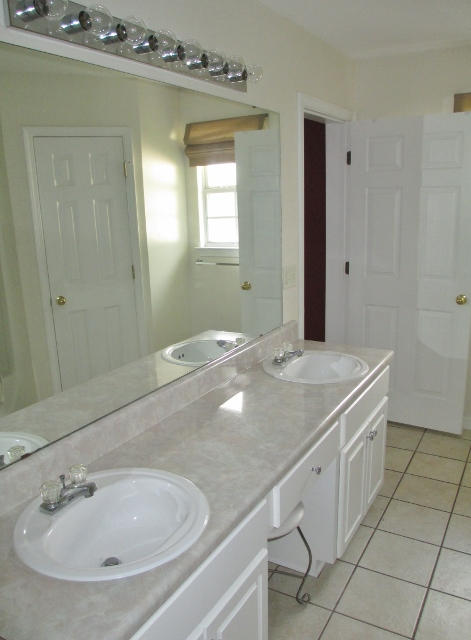 CHEROKEE BEND S/D PH 2 - Residential Lease