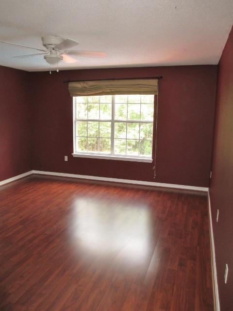 CHEROKEE BEND S/D PH 2 - Residential Lease