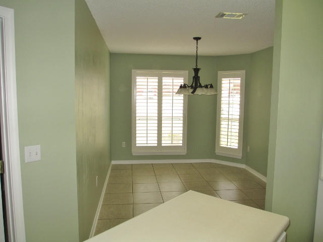 CHEROKEE BEND S/D PH 2 - Residential Lease