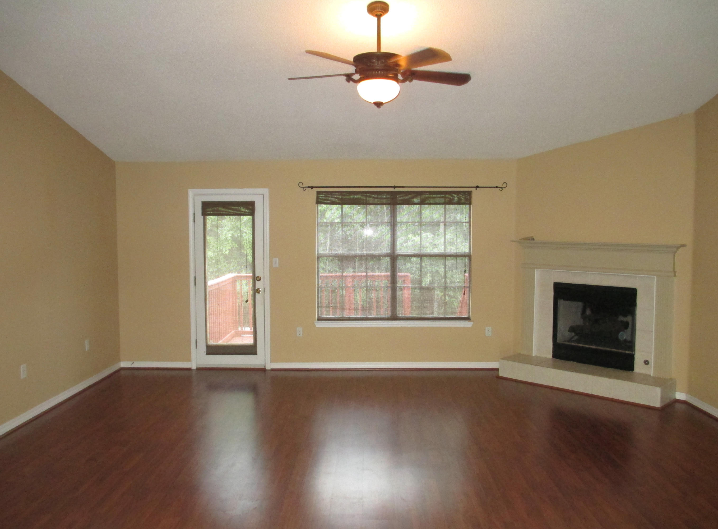 CHEROKEE BEND S/D PH 2 - Residential Lease