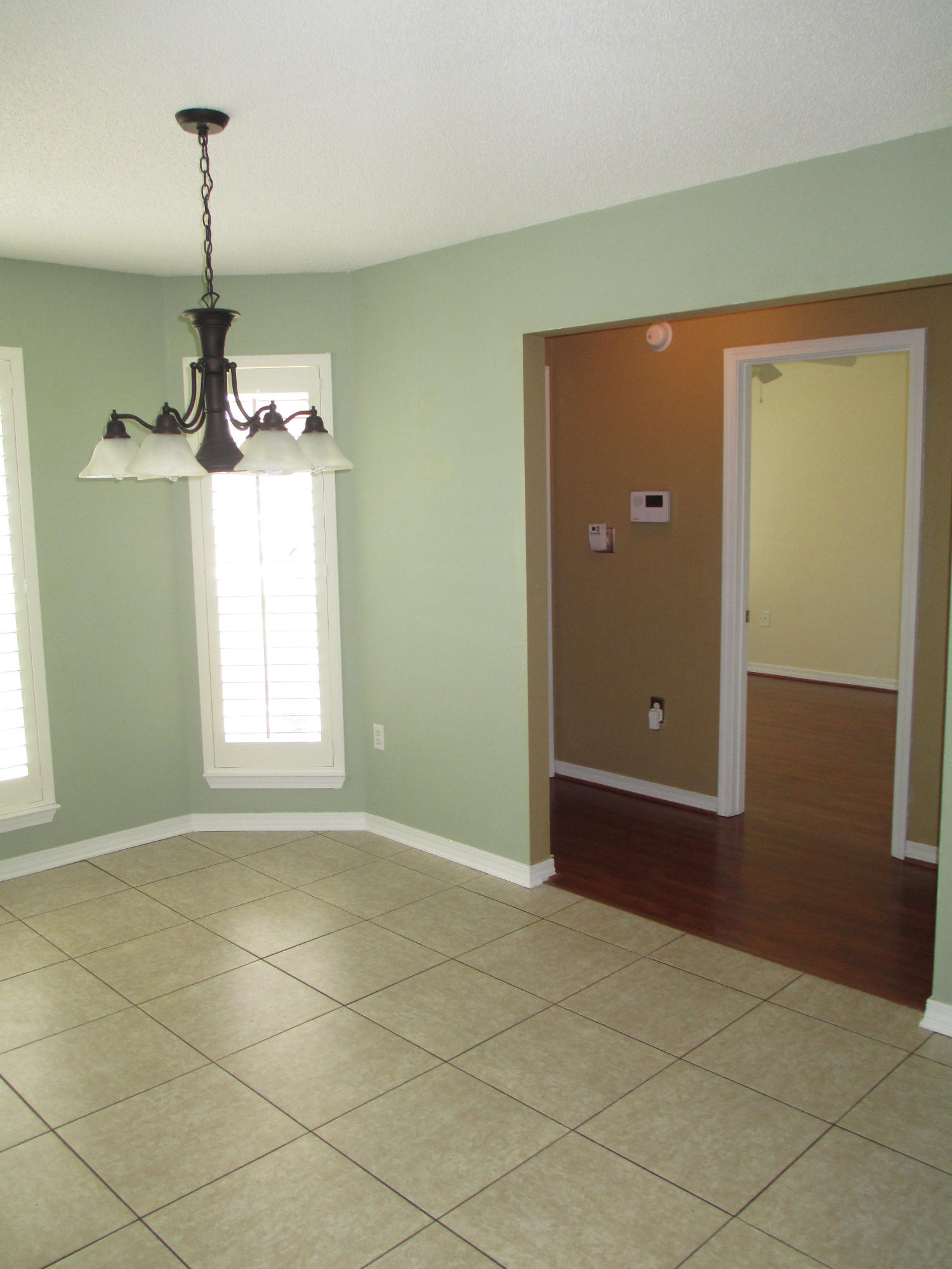 CHEROKEE BEND S/D PH 2 - Residential Lease