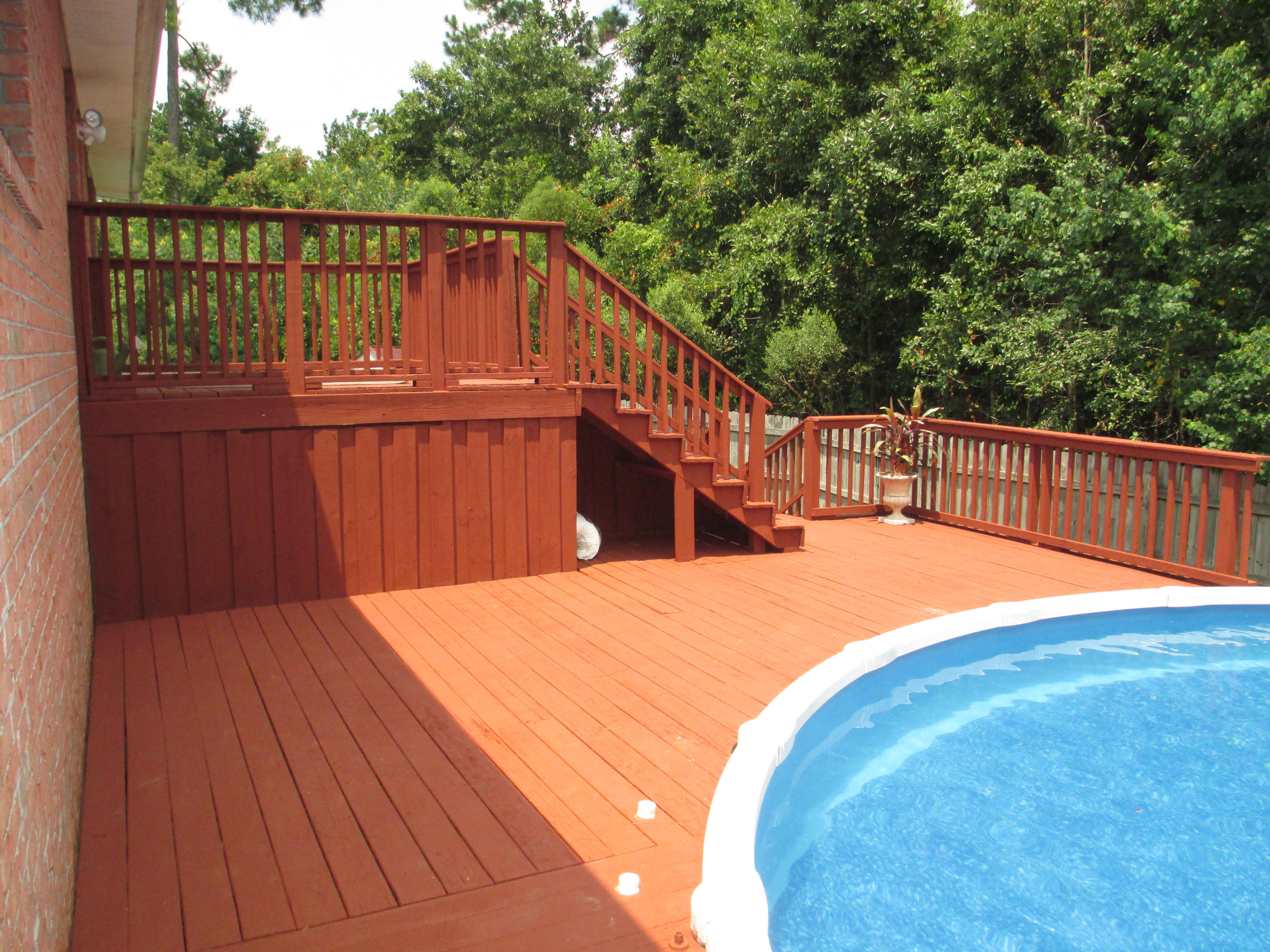 CHEROKEE BEND S/D PH 2 - Residential Lease