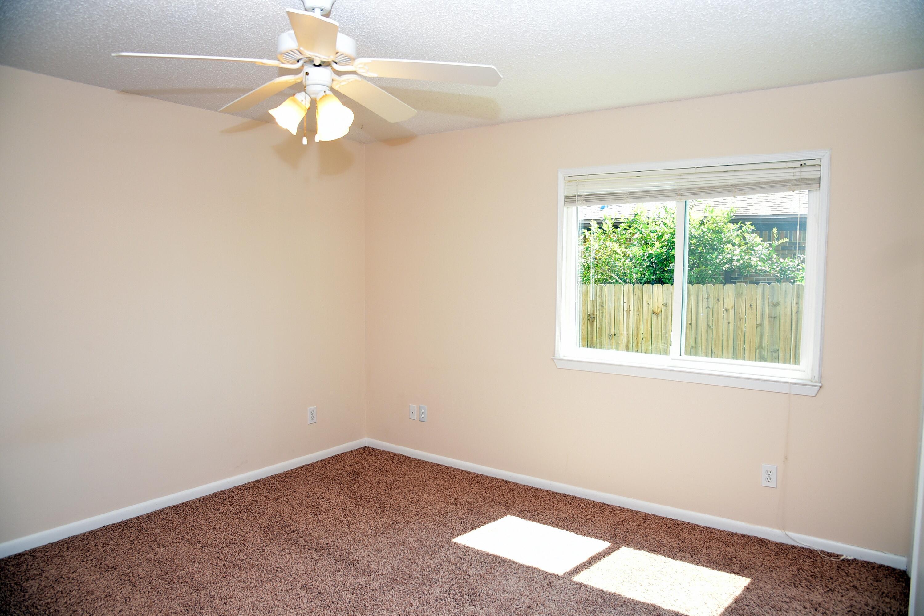 PORT DIXIE - Residential Lease