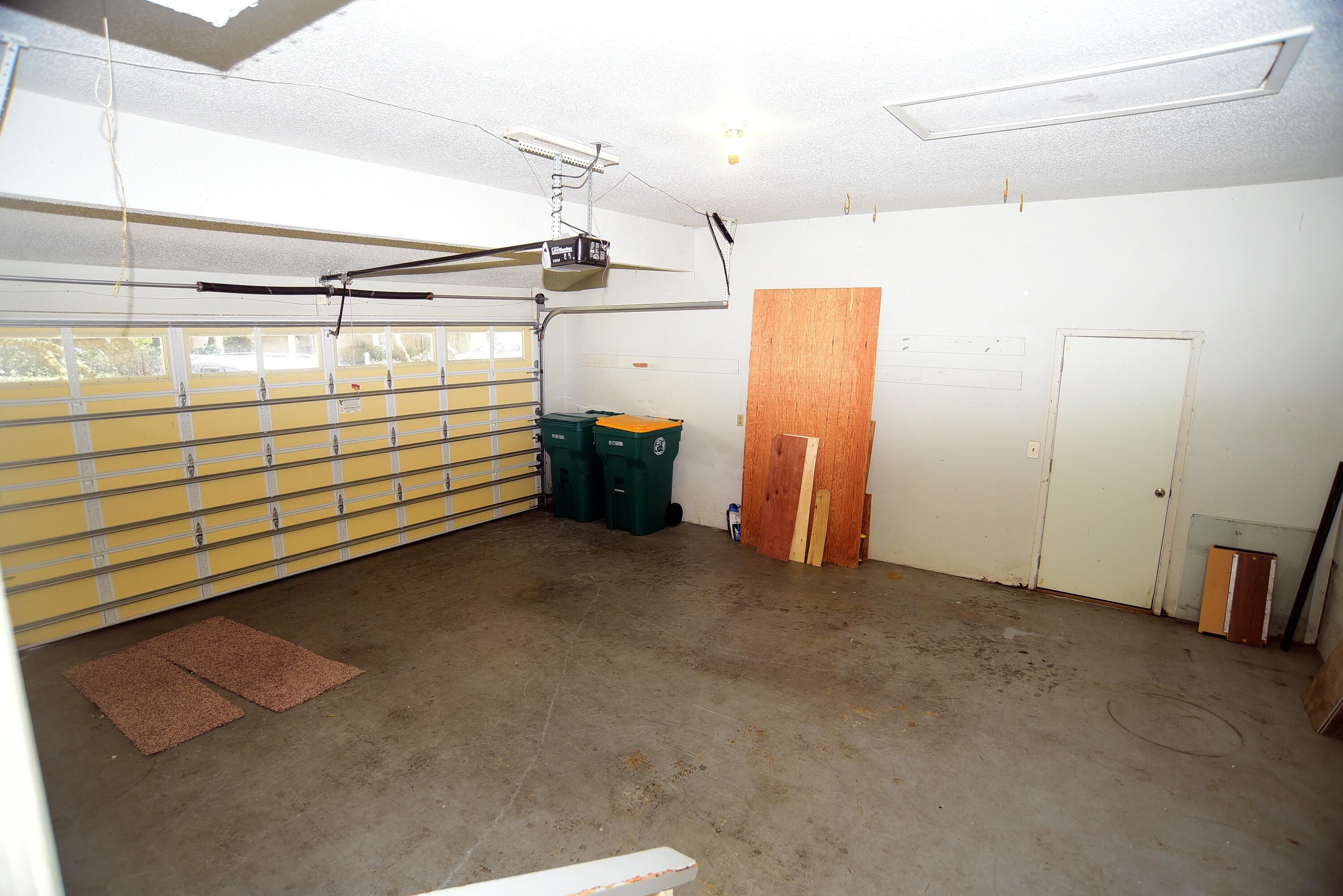 PORT DIXIE - Residential Lease