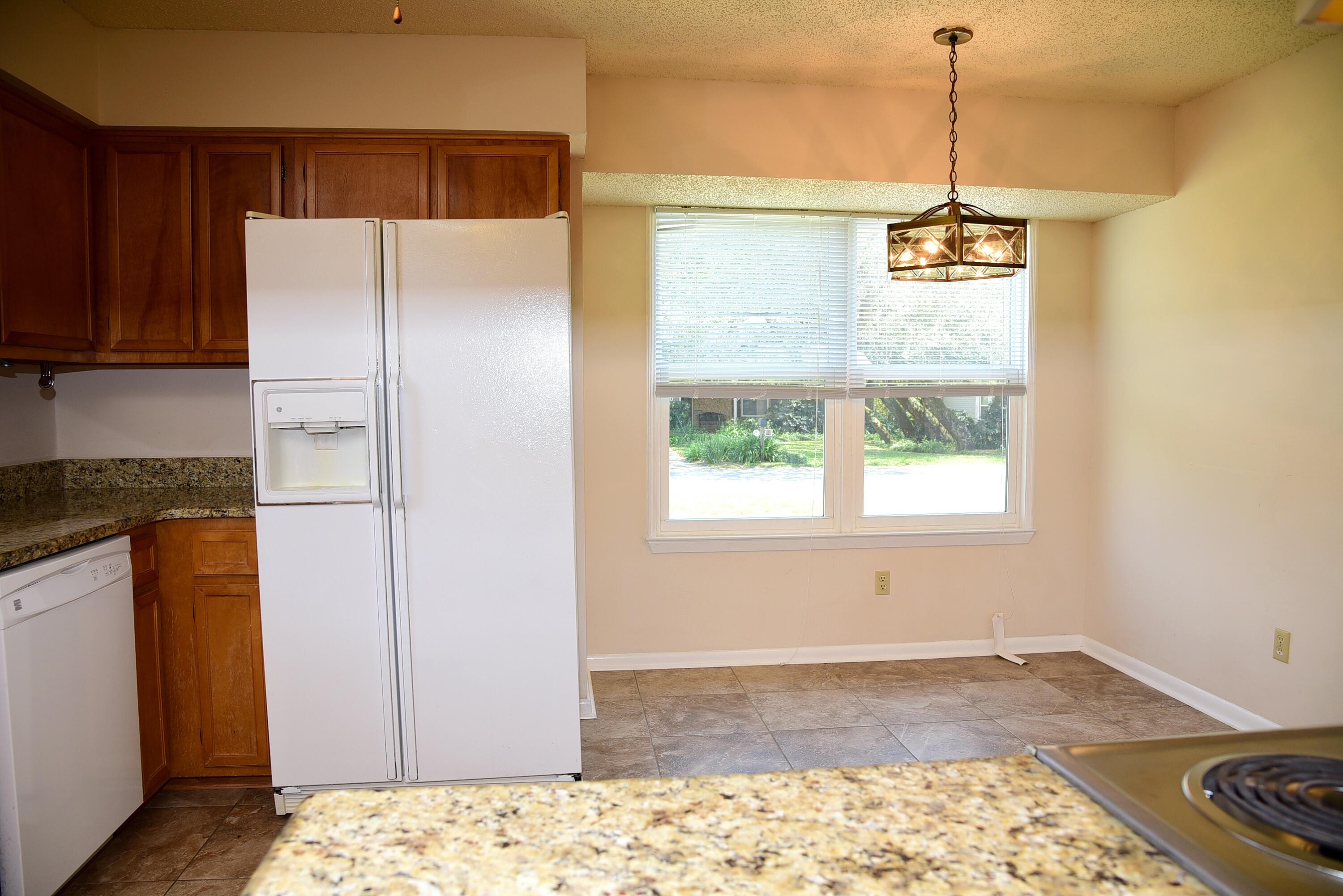 PORT DIXIE - Residential Lease