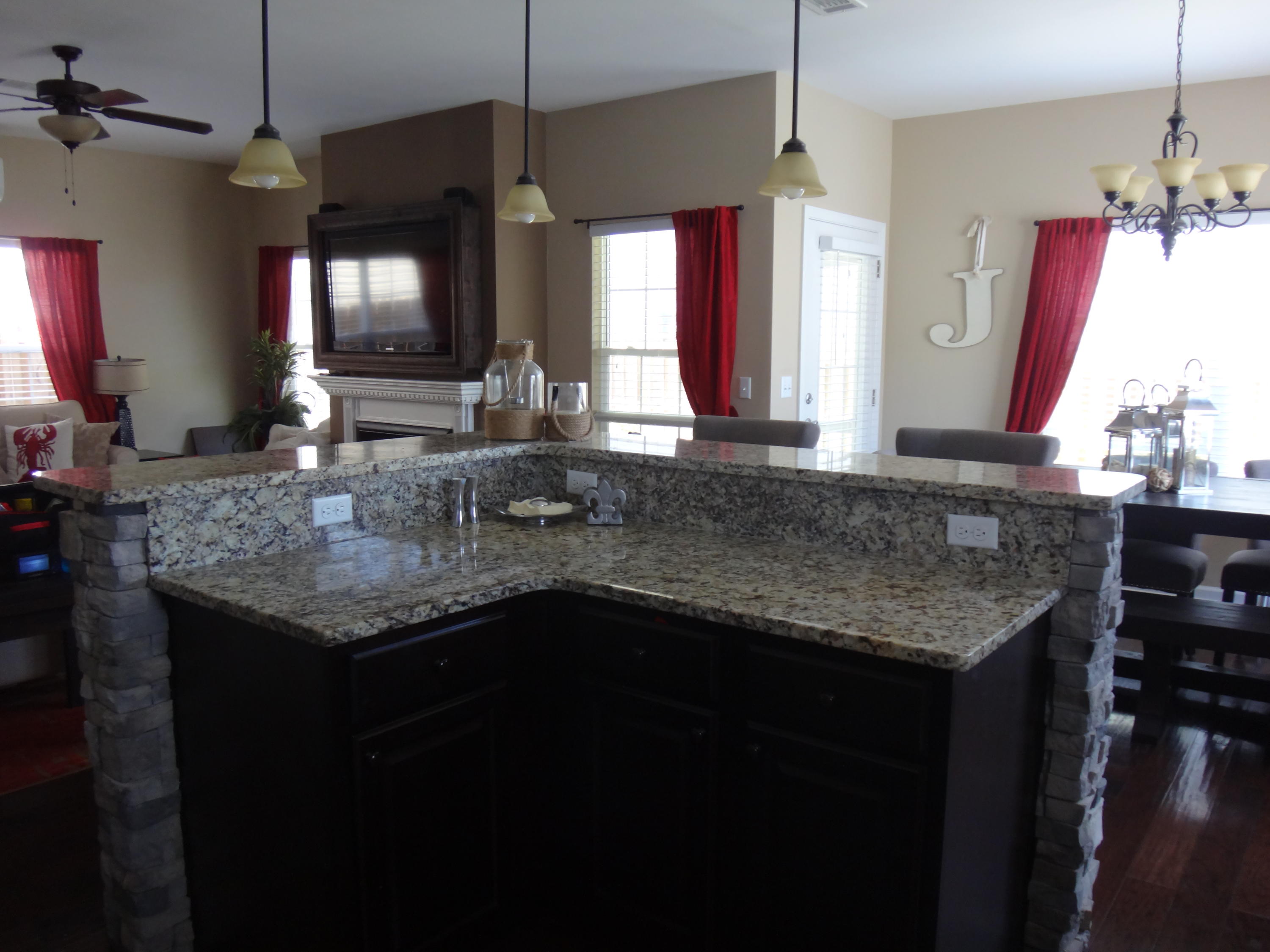 REDWOOD VILLAGE - Residential Lease